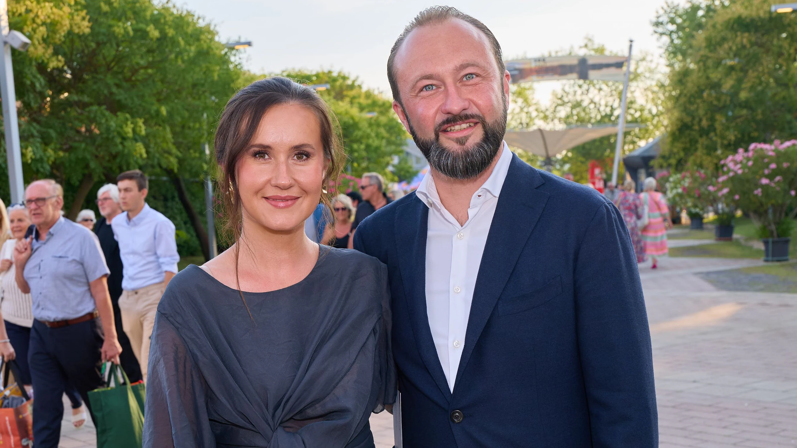 Copyright: Starpix / A. Tuma, 16.07.2026 Mörbisch,  Max LERCHER mit Frau Michaela  , Premiere von "Ein Käfig voller Narren" Seefestspiele Mörbisch