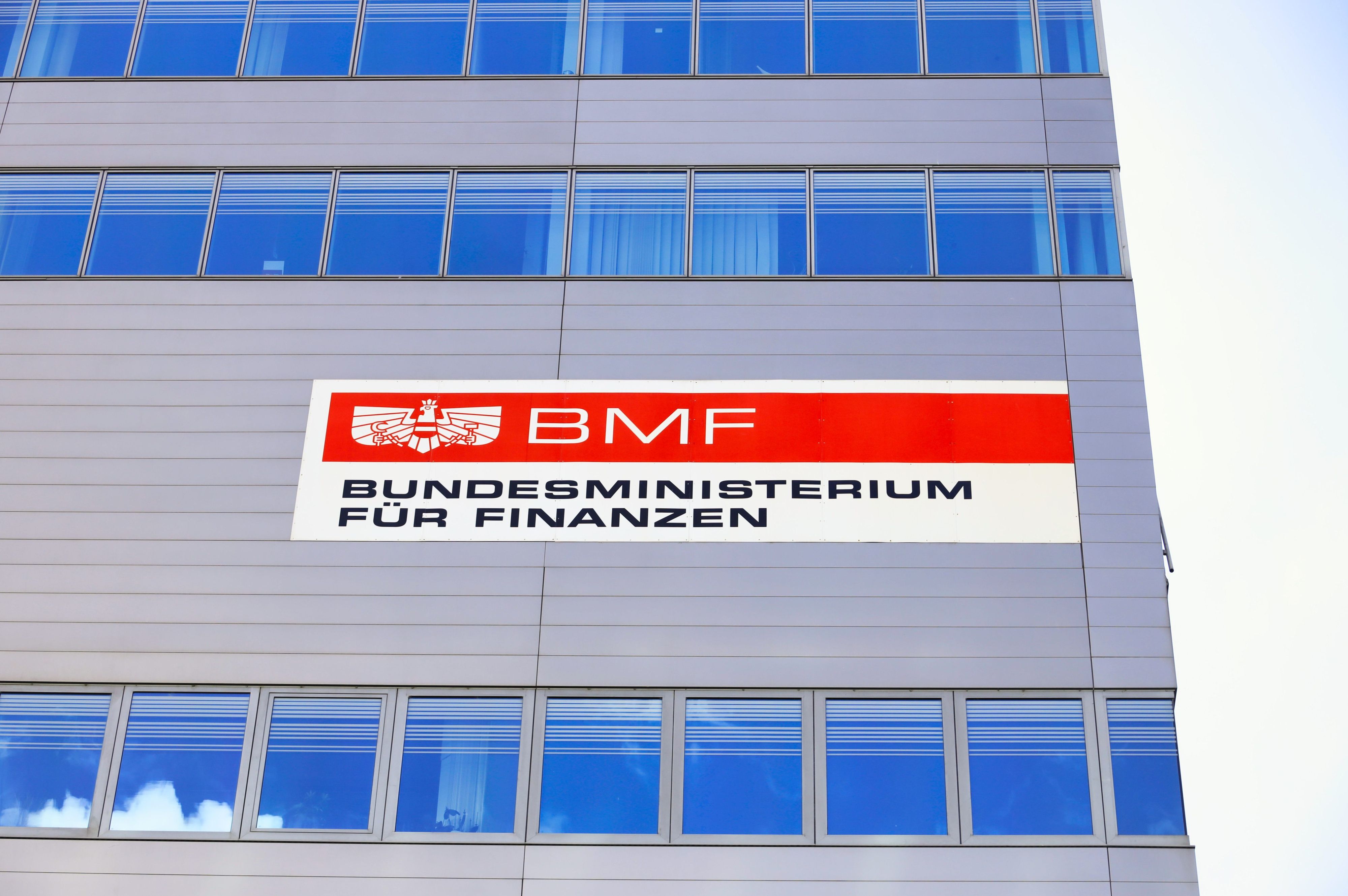 BMF und OeKB setzen weitere Maßnahmen zur Finanzierung der Energieinfrastruktur