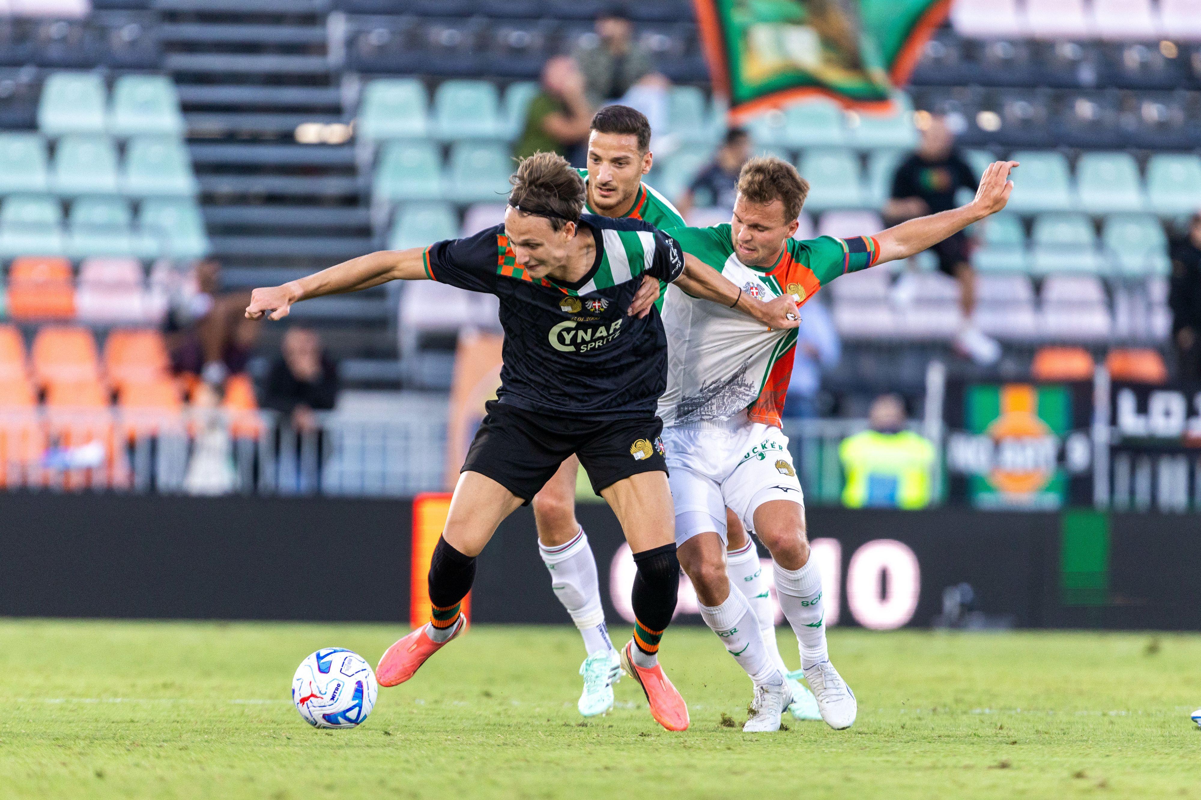 Rapid im Duell mit Venedig.