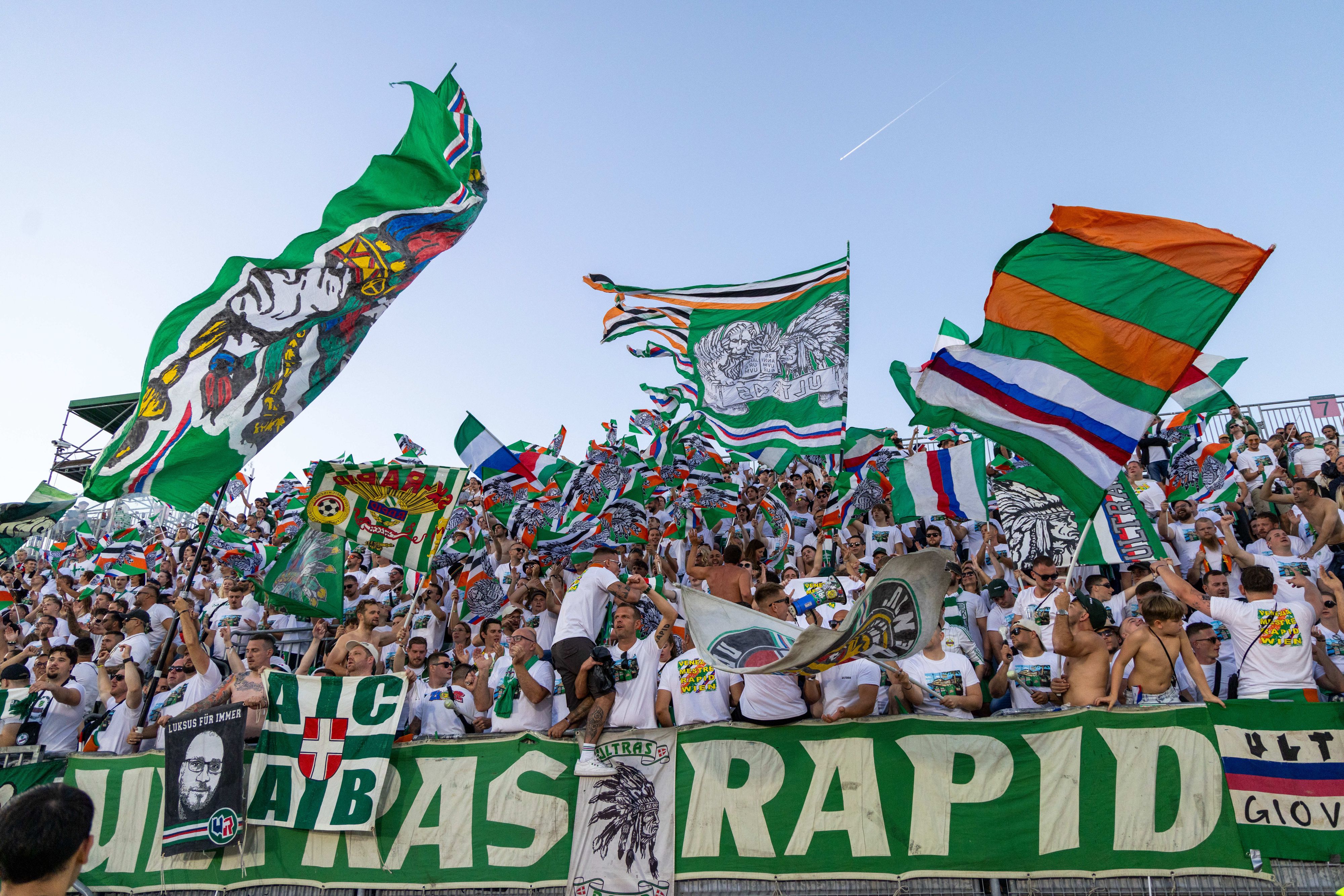 Die Rapid-Ultras in Venedig
