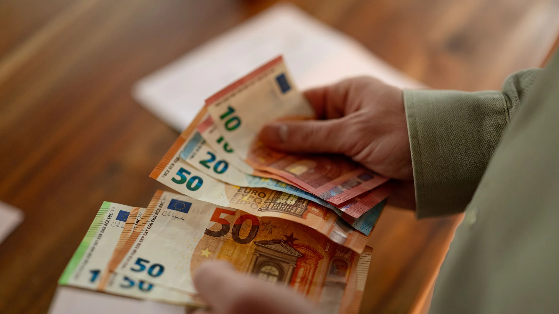 Die SPÖ will den Spitzensteuersatz von 55 Prozent künftig bereits für Einkommensteile über 500.000 Euro wirken lassen.