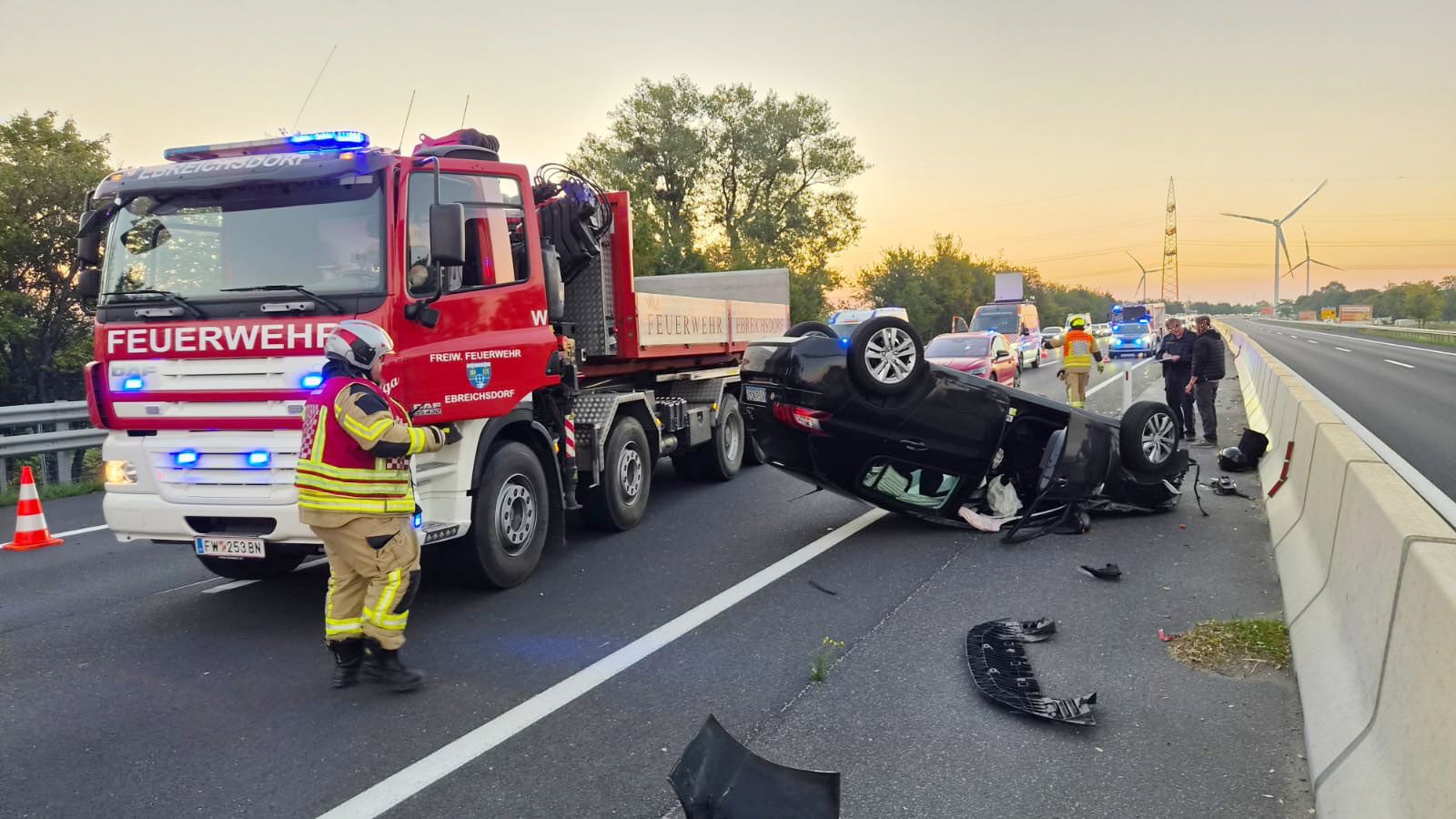 Eine Person wurde bei dem Unfall verletzt.