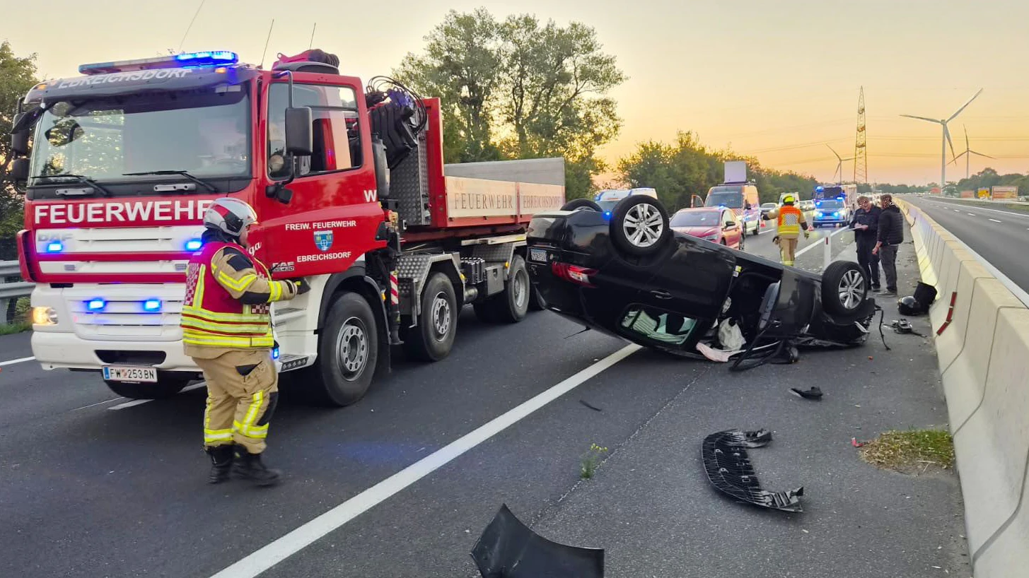 Eine Person wurde bei dem Unfall verletzt.