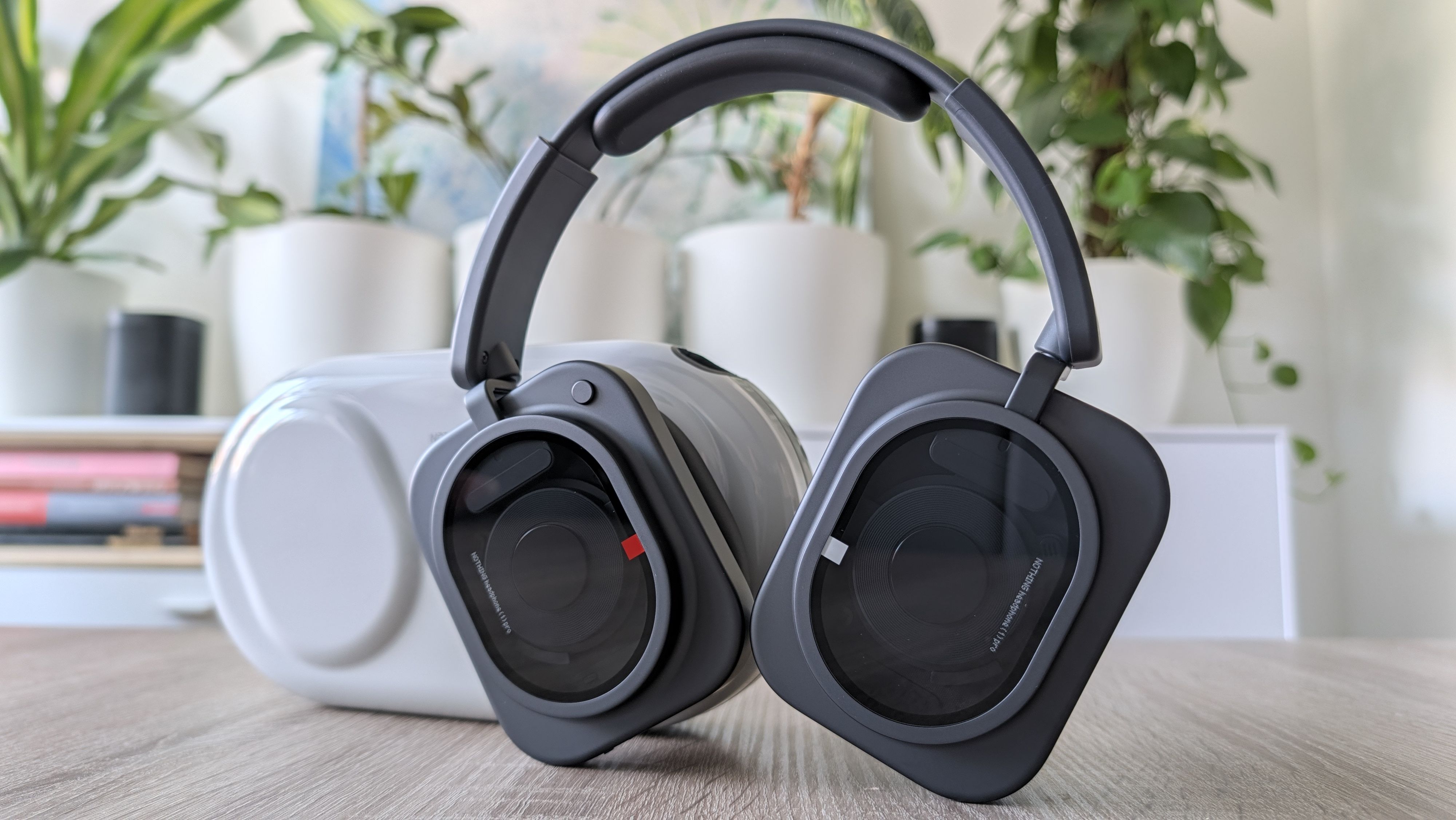 Der Nothing Headphone (1) Pro punktet im Test mit Top-Sound aus drei Treibern, starkem ANC und erstklassigem Tragekomfort.