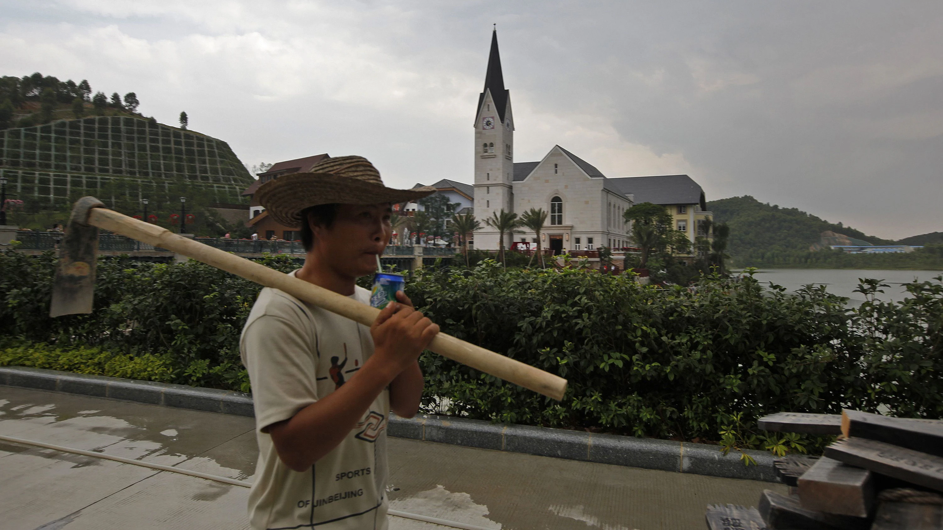 Achtung! Das ist nicht UNSER Hallstatt, sondern die Kopie in China.