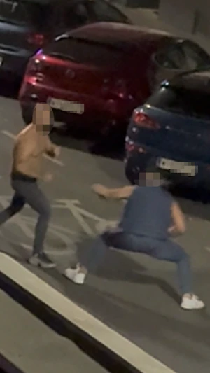 Schlägerei Wien-Leopoldstadt: Zwei Männer geraten in der Ennsgasse aneinander, Polizei greift ein. Streit endet überraschend friedlich.