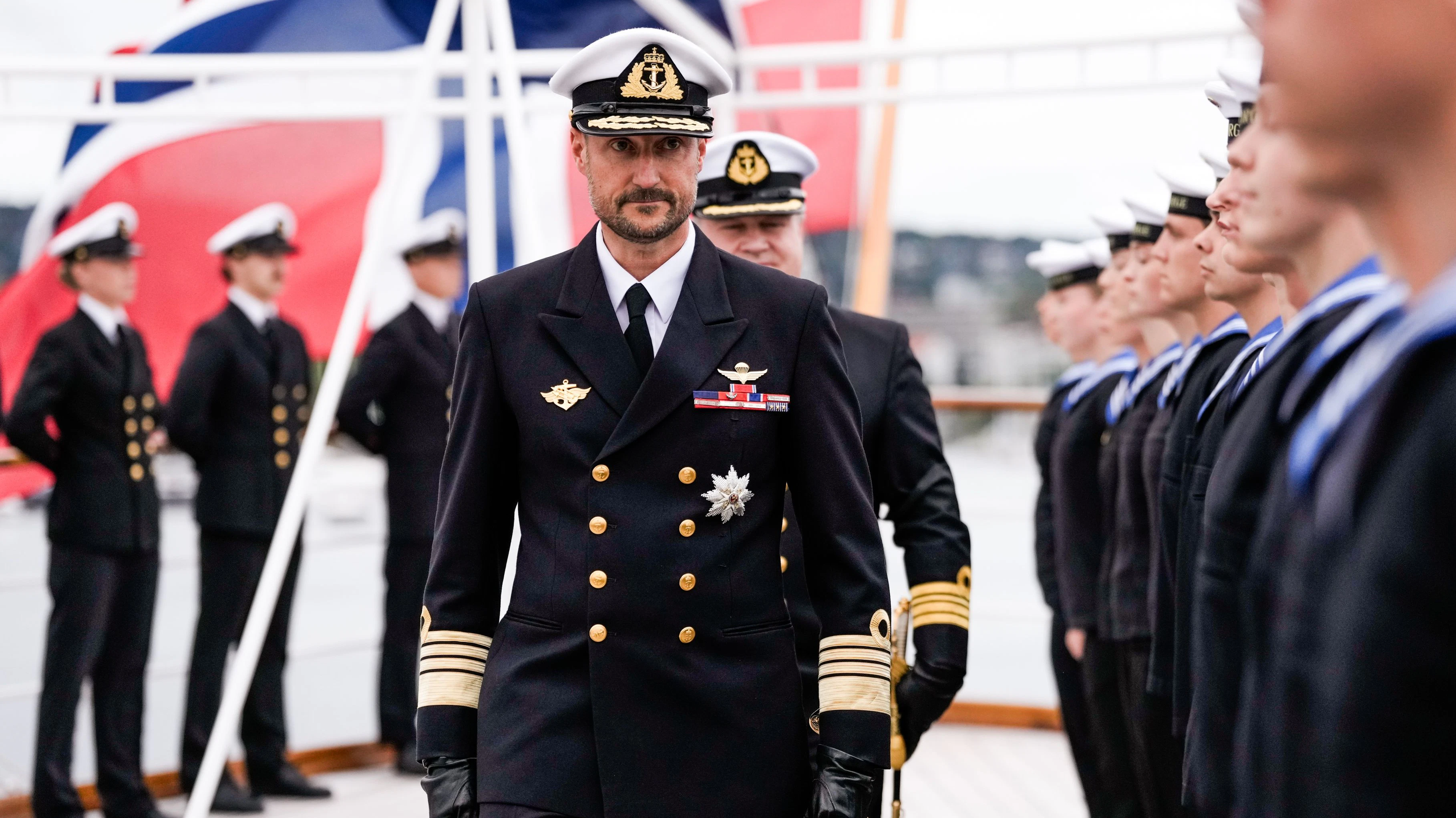 König Haakon macht nach den turbulenten Wochen eine Auszeit in den norwegischen Bergen.
