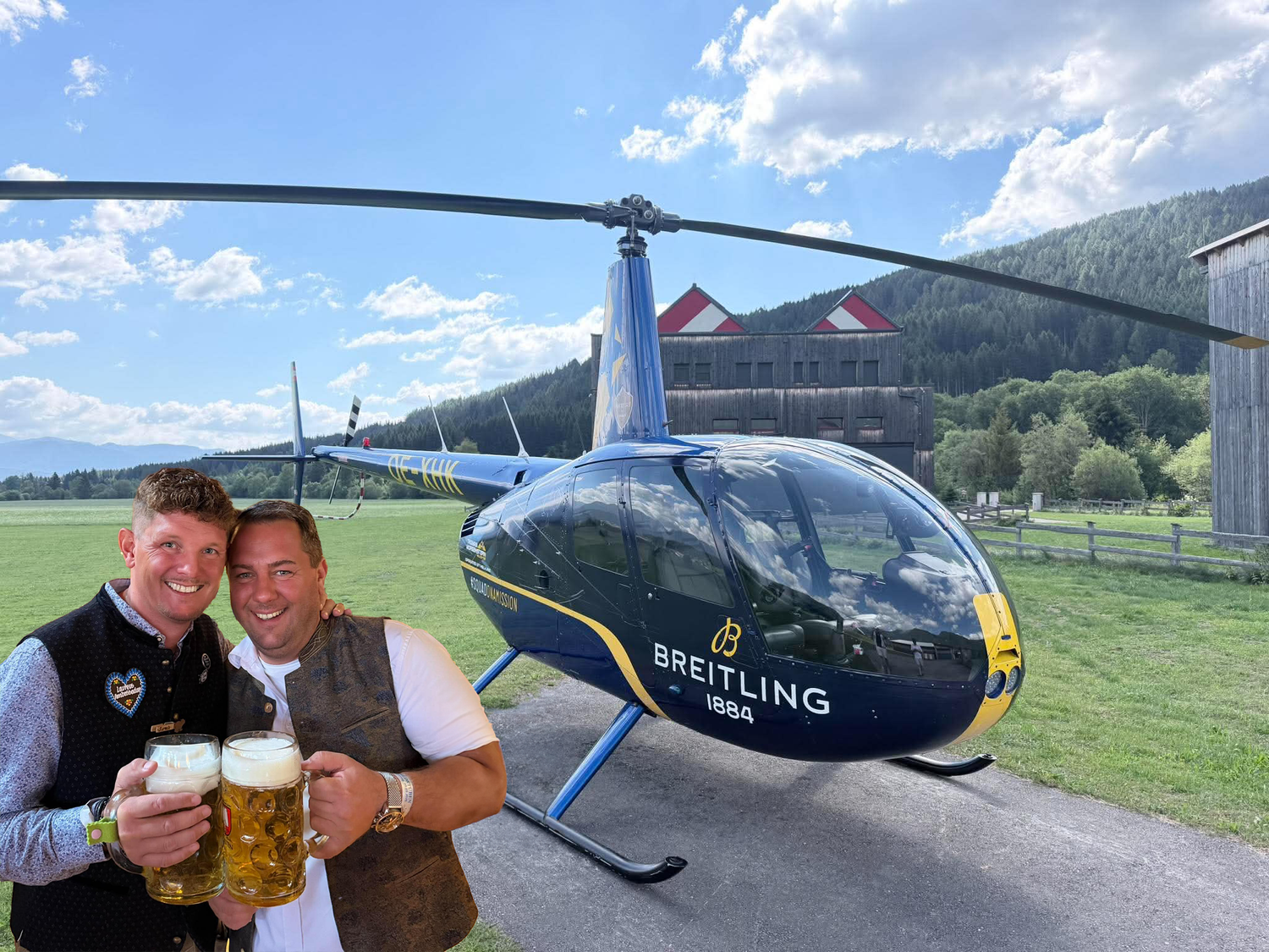 Thomas Morgenstern mit Manuel Aster: Ihr Breitling-Heli wurde gestohlen.
