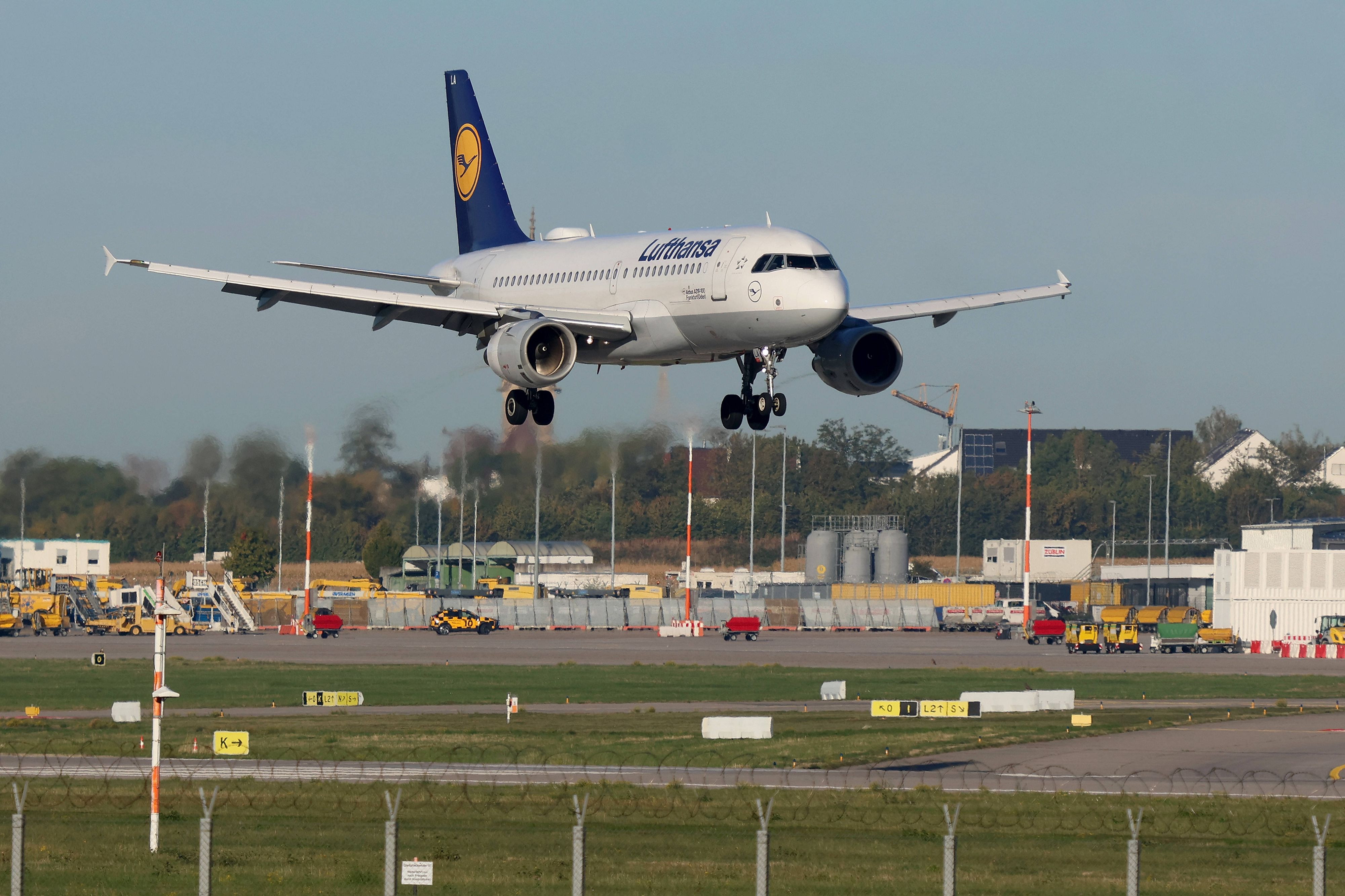 Die Lufthansa-Maschine musste außerplanmäßig in Lyon landen.