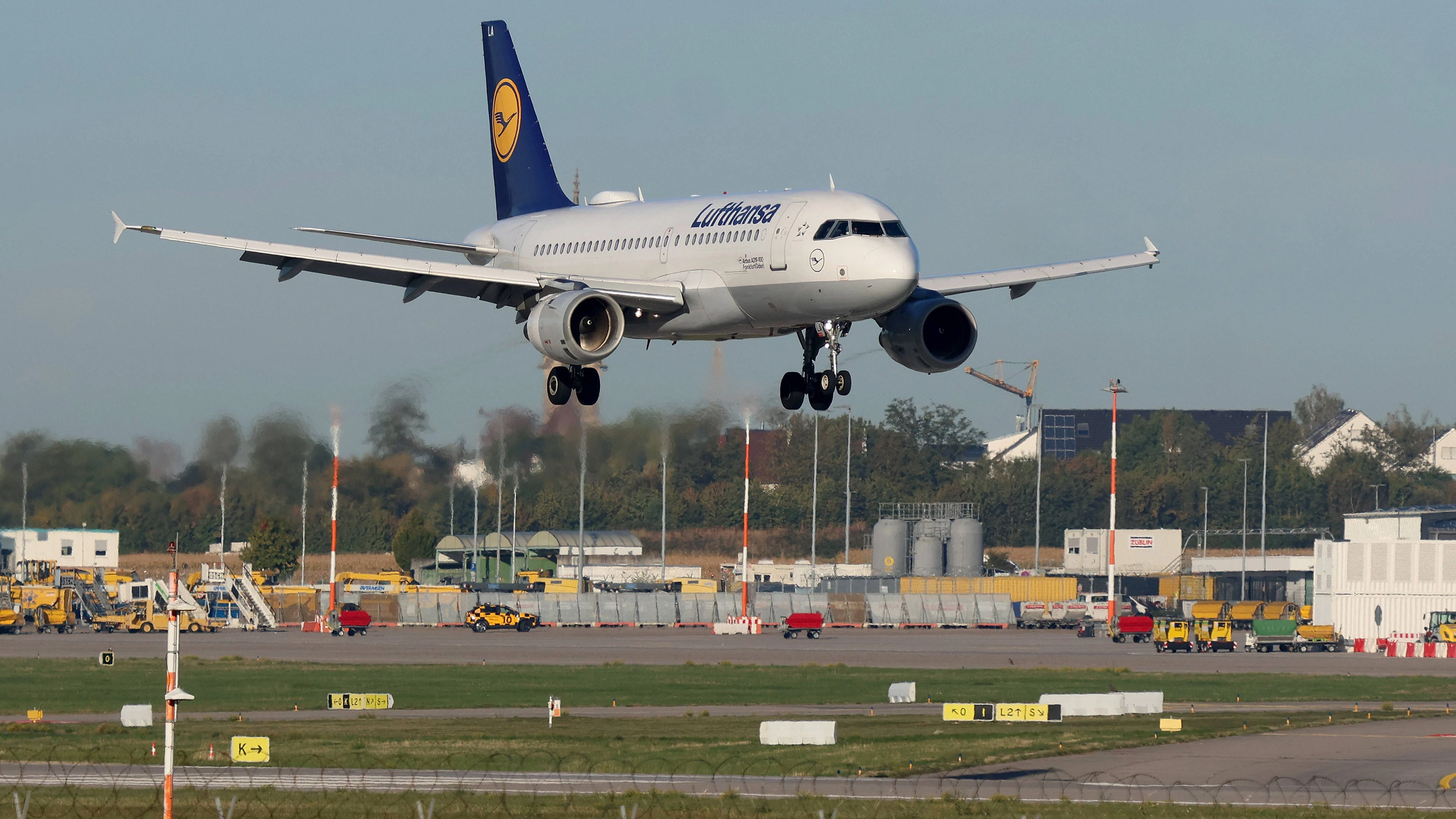 Die Lufthansa-Maschine musste außerplanmäßig in Lyon landen.