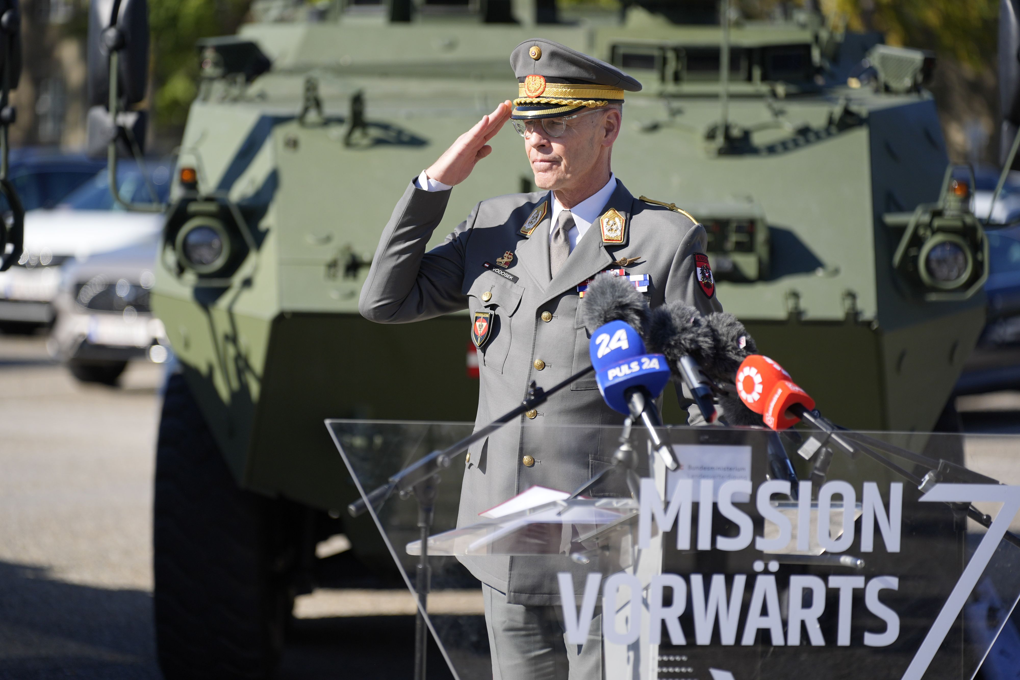 Der neue Generalstabschef Harald Vodosek bei seiner Amtsübernahme in der Wiener Maria-Theresien-Kaserne.