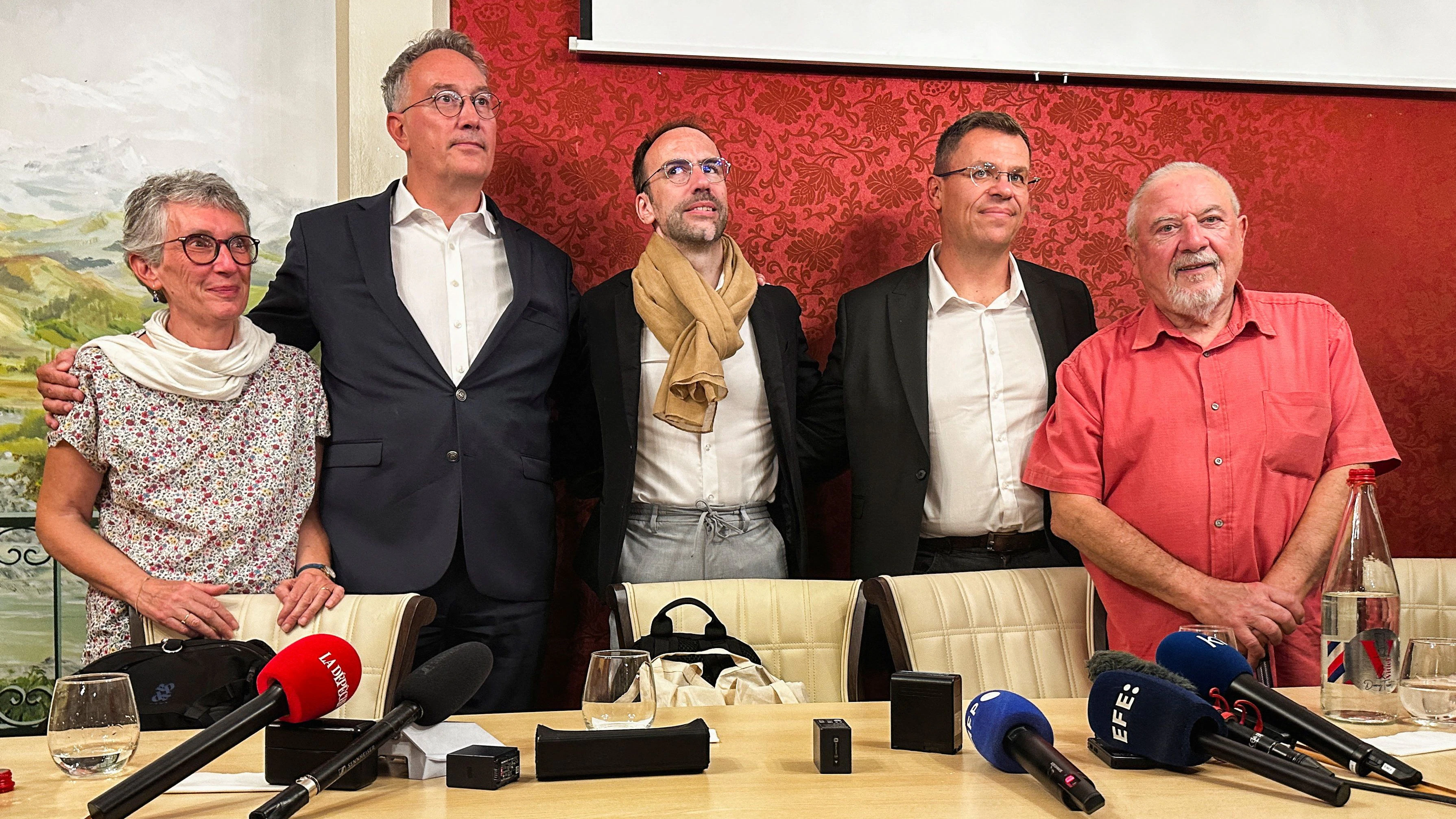 Fünf der sieben kirchlichen Missbrauchsopfer traten nach dem Gespräch mit dem Papst vor die Presse, um Fragen zu beantworten.