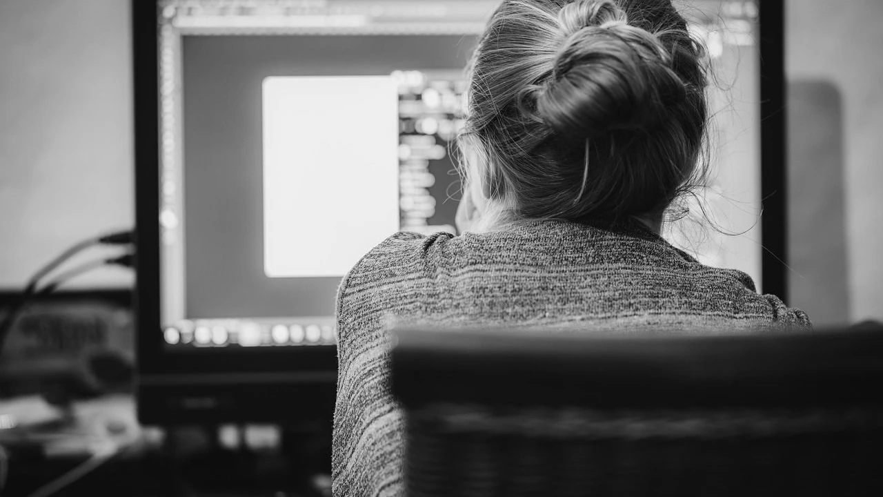 Heute.at - Tricks im Homeoffice: Bank feuert Mitarbeiter