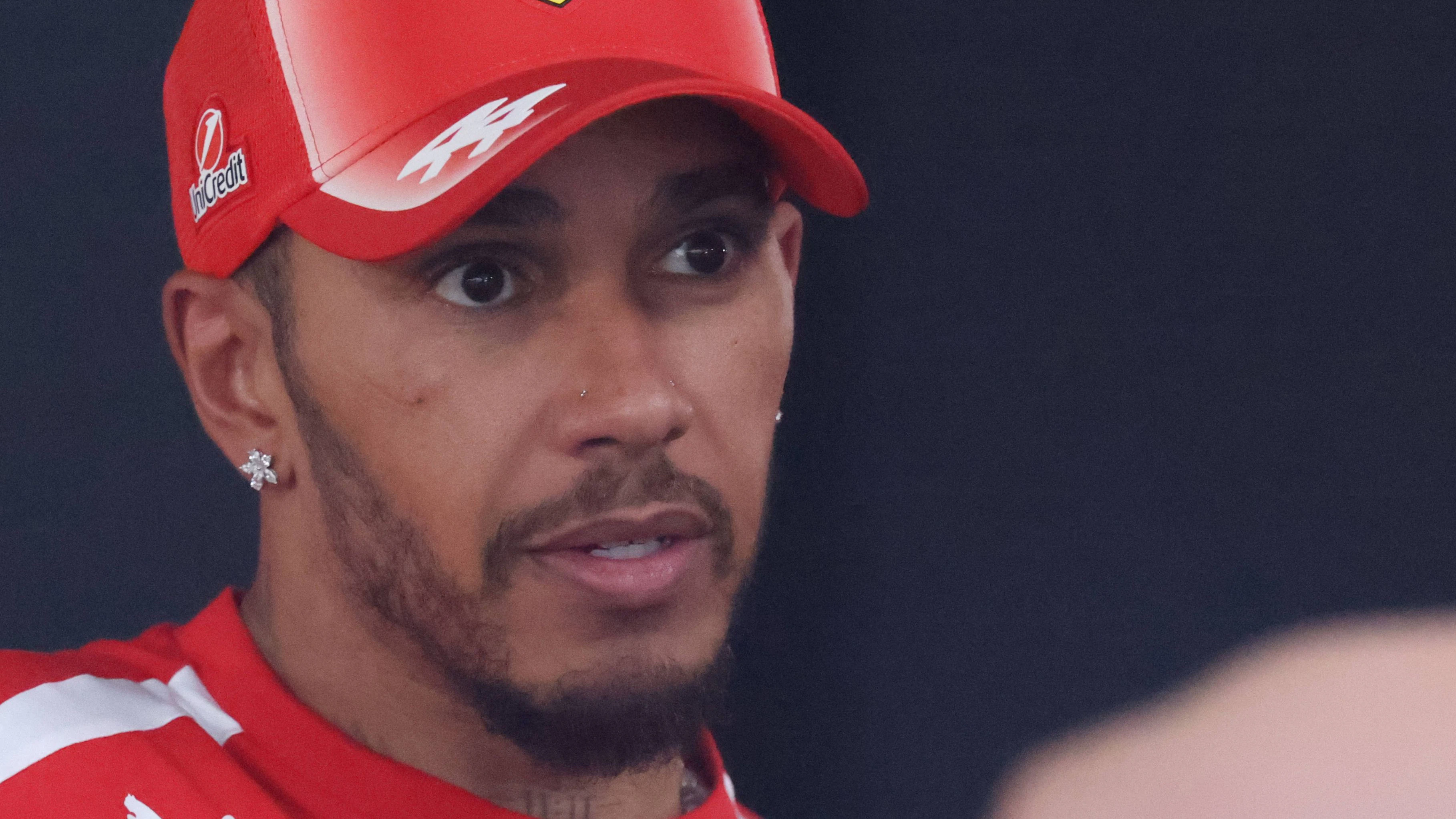 Formel-1-Superstar Lewis Hamilton trauert um seinen vor einem Jahr verstorbenen Hund Roscoe. 