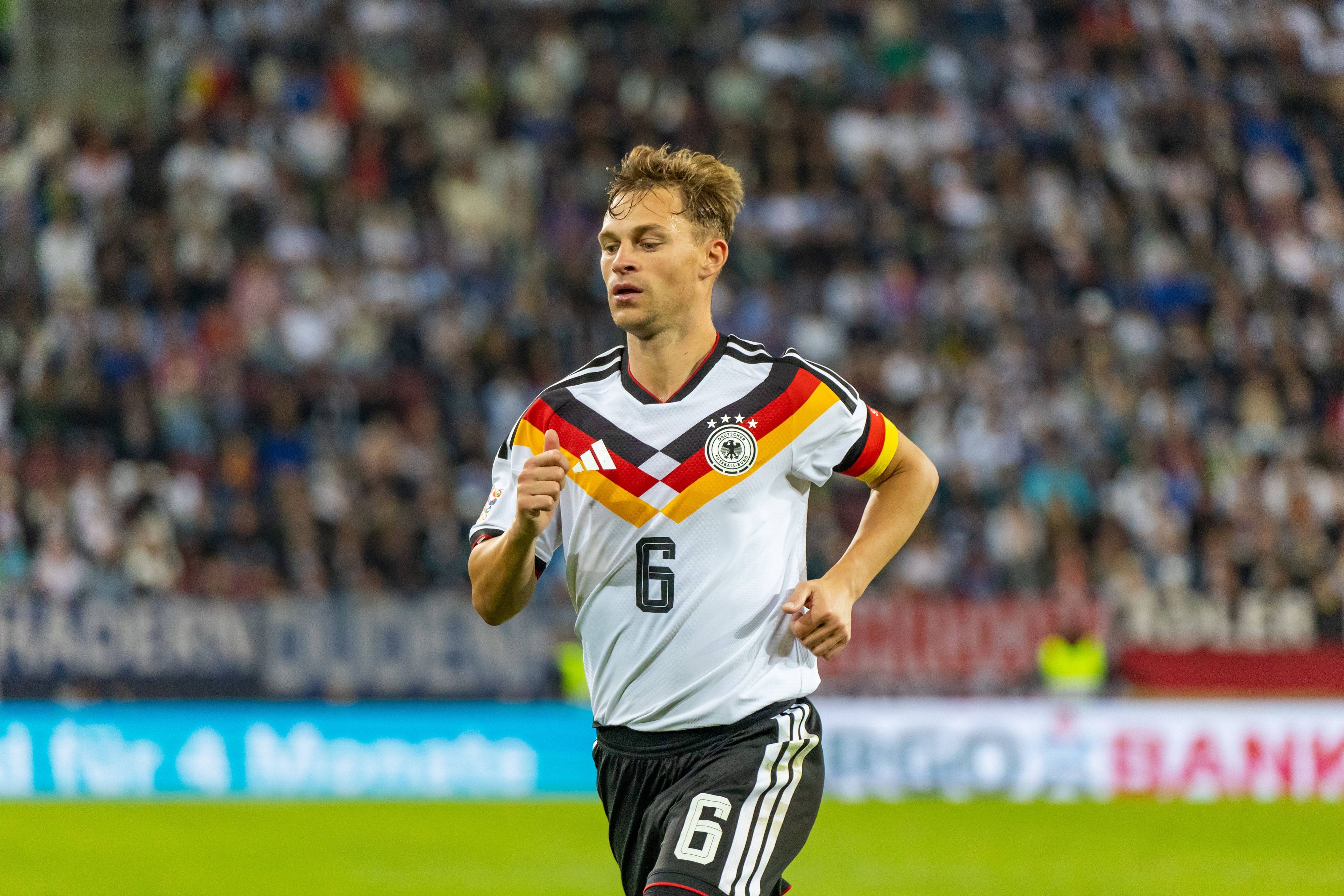 Joshua Kimmich steht wie das deutsche Nationalteam nach der 0:1-Niederlage gegen Griechenland in der Kritik.