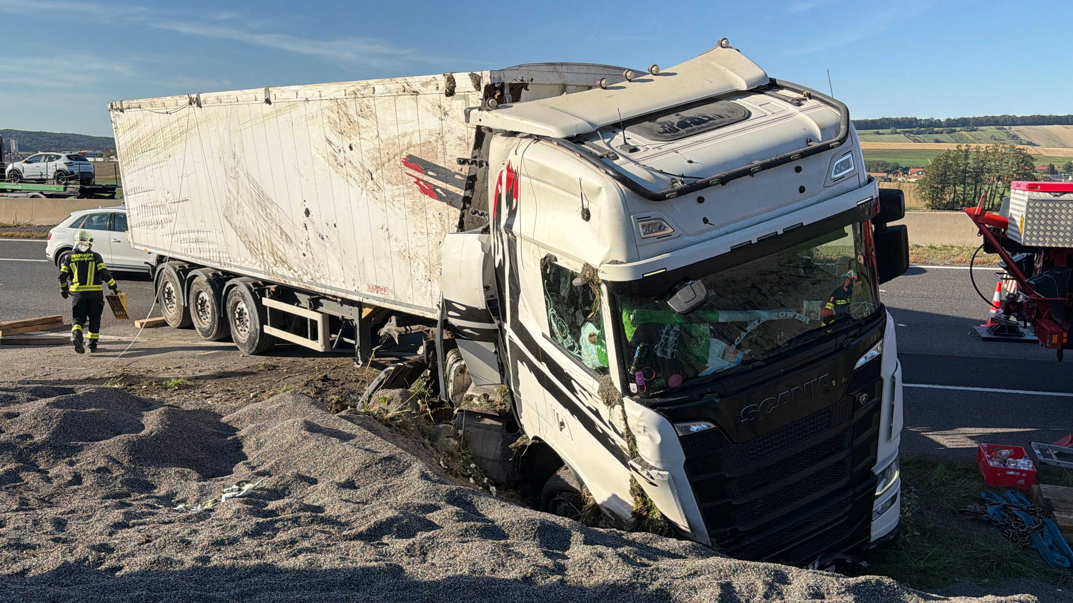 Heute.at - Schwerer Lkw-Unfall sorgte für Totalsperre der A1
