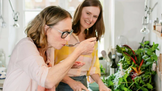 Ernährungsexpertin Susanne Liedtke und Gynäkologin Dr. Christina Enzmann