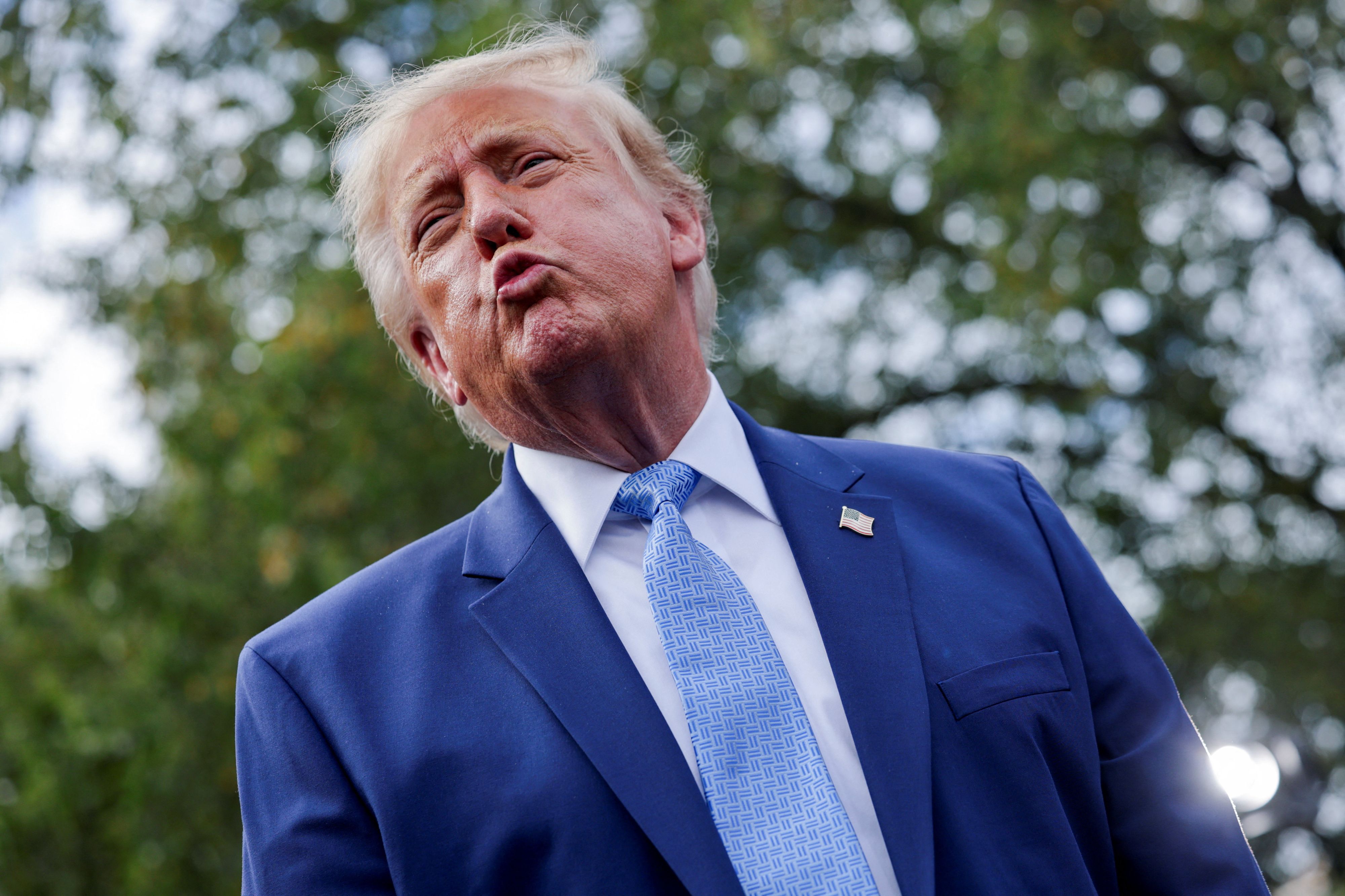 Trumps Regierung darf Abschiebungen in Drittstaaten vorerst wieder durchführen.