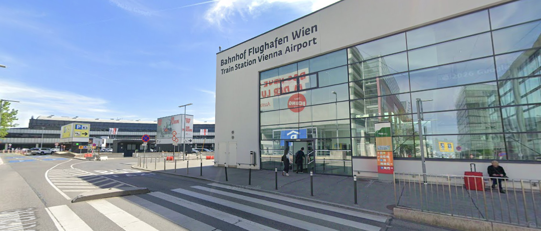 Gemeinsam mit einer ebenfalls anwesenden Krankenschwester übernahm der Polizist am Flughafen Wien-Schwechat die lebensrettenden Maßnahmen.