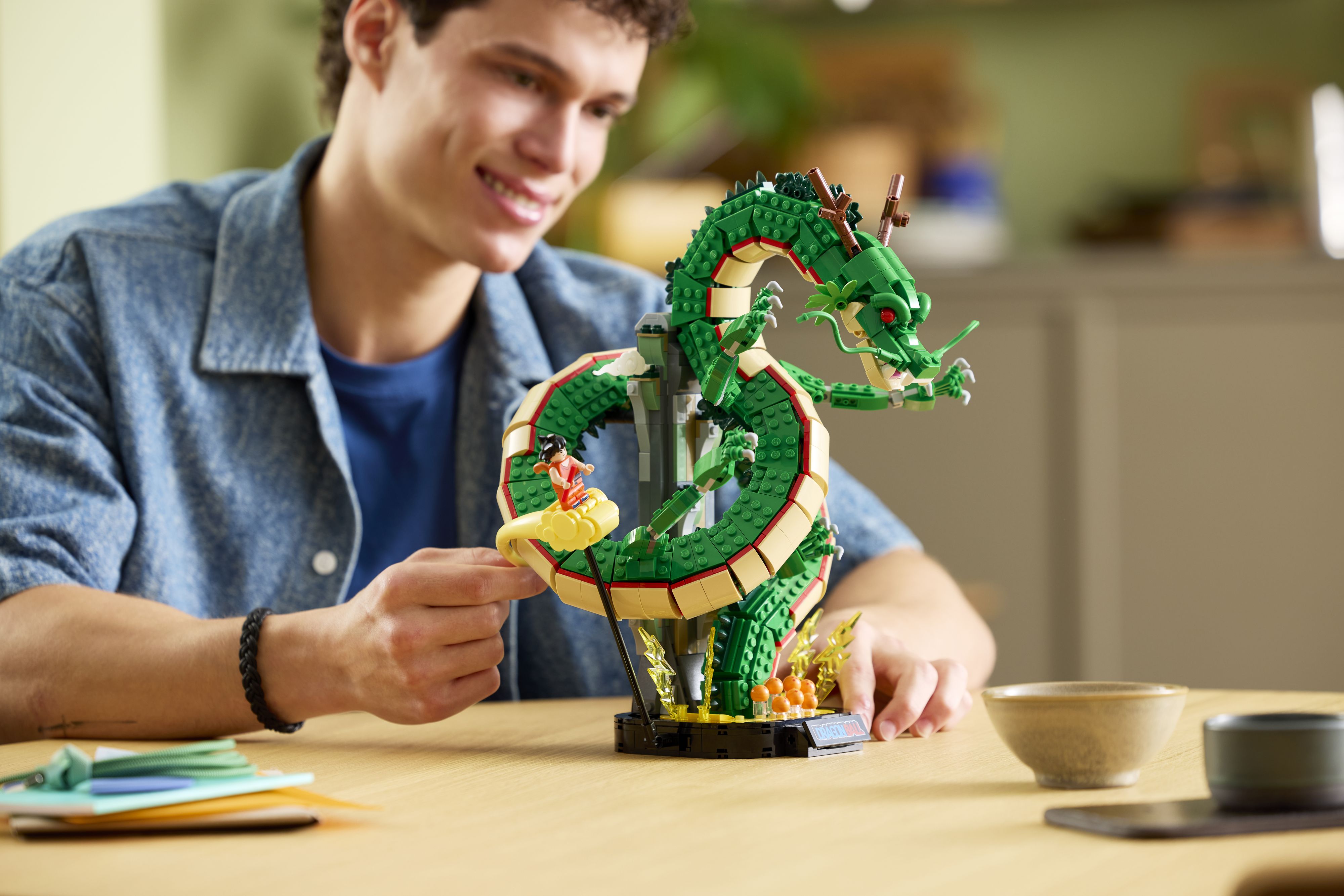 1.764 Teile, Shenron (Shenlong) und der junge Goku: Das erste LEGO-Dragon-Ball-Set erscheint im November.