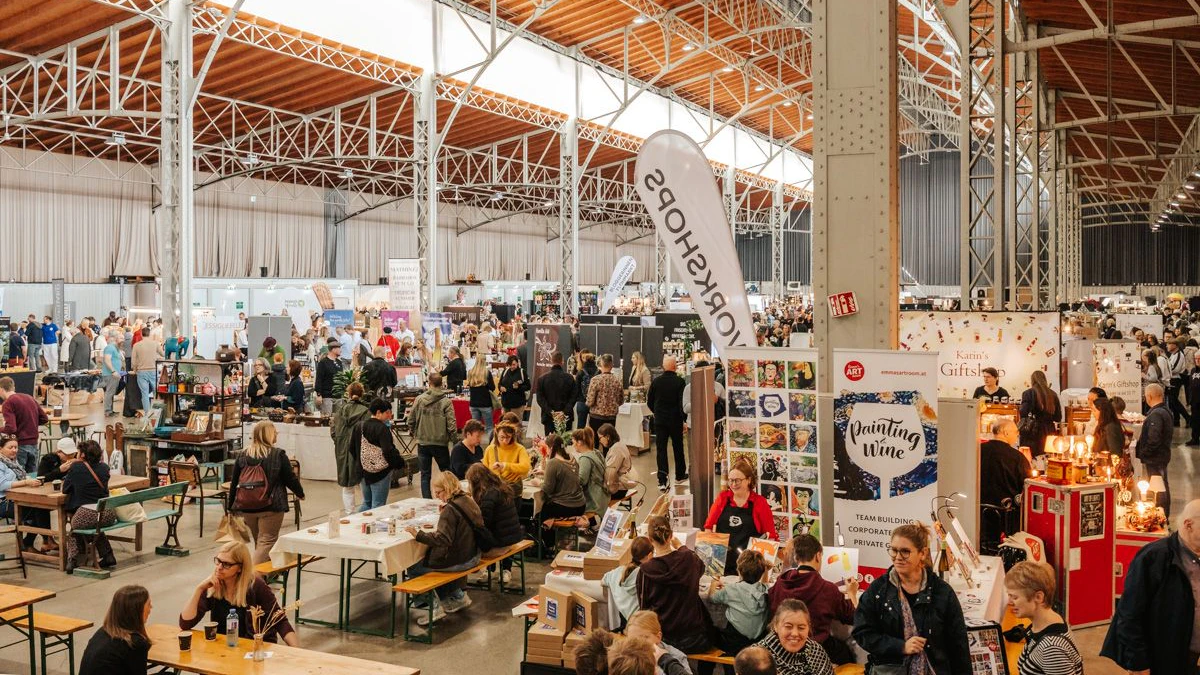 Anfang Oktober verwandelt sich die Marx Halle wieder in ein Paradies für Designfans und Schatzsucher.