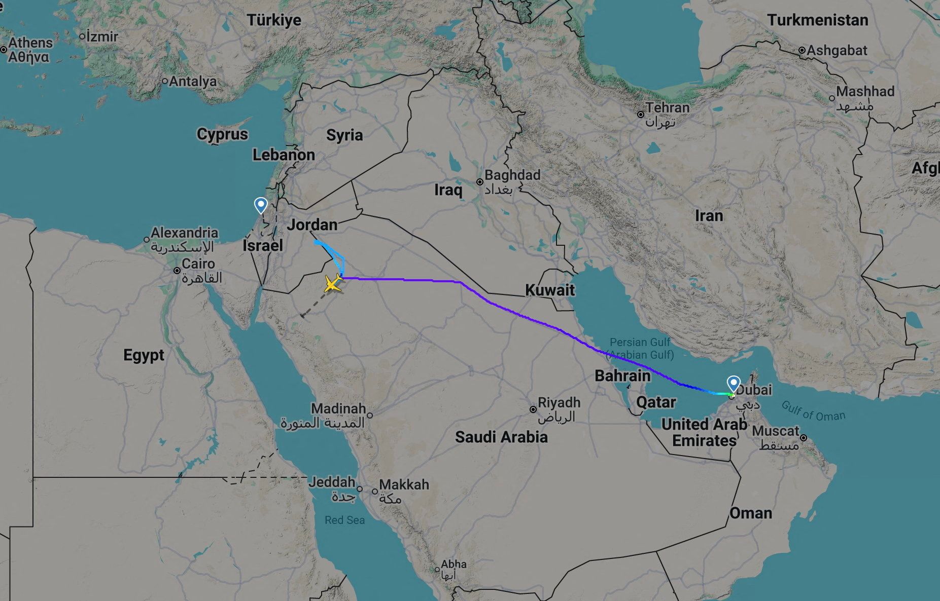 Die Maschine wurde nach Saudi-Arabien umgeleitet und landete sicher auf dem Flughafen Tabuk. 