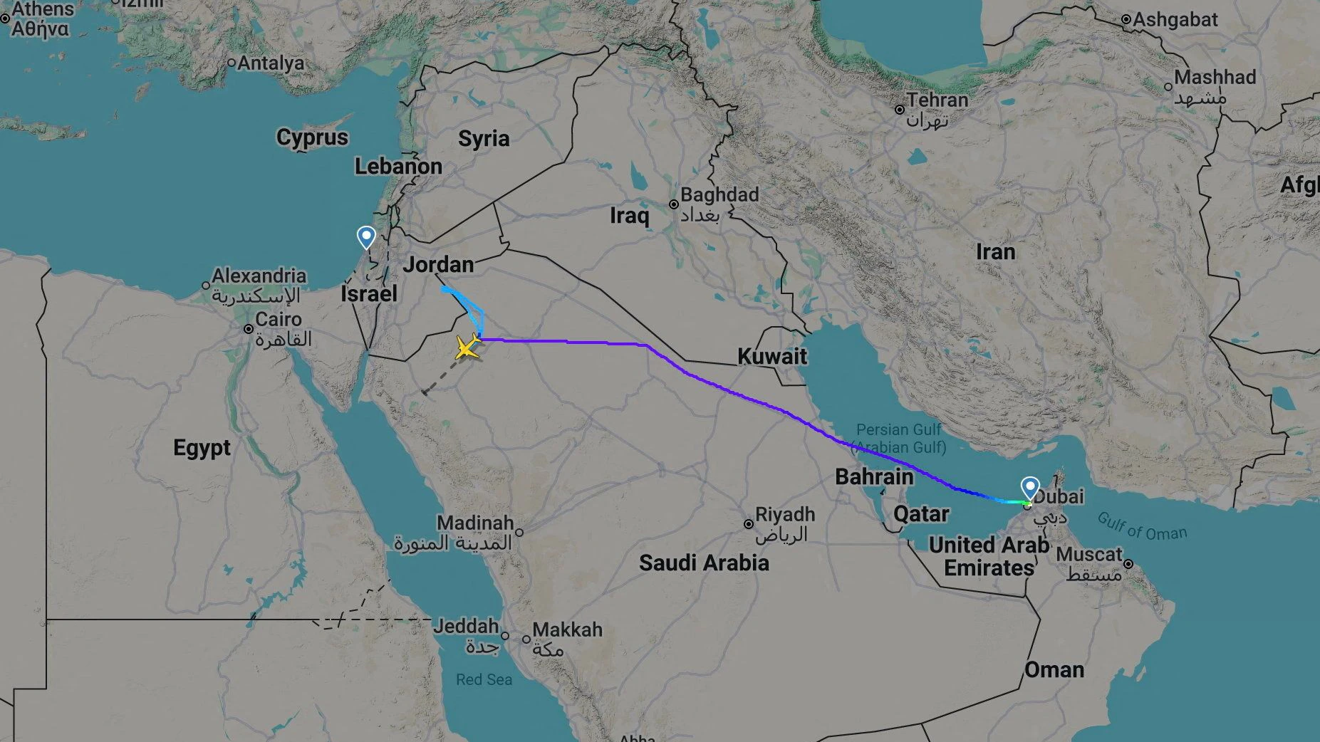 Die Maschine wurde nach Saudi-Arabien umgeleitet und landete sicher auf dem Flughafen Tabuk. 