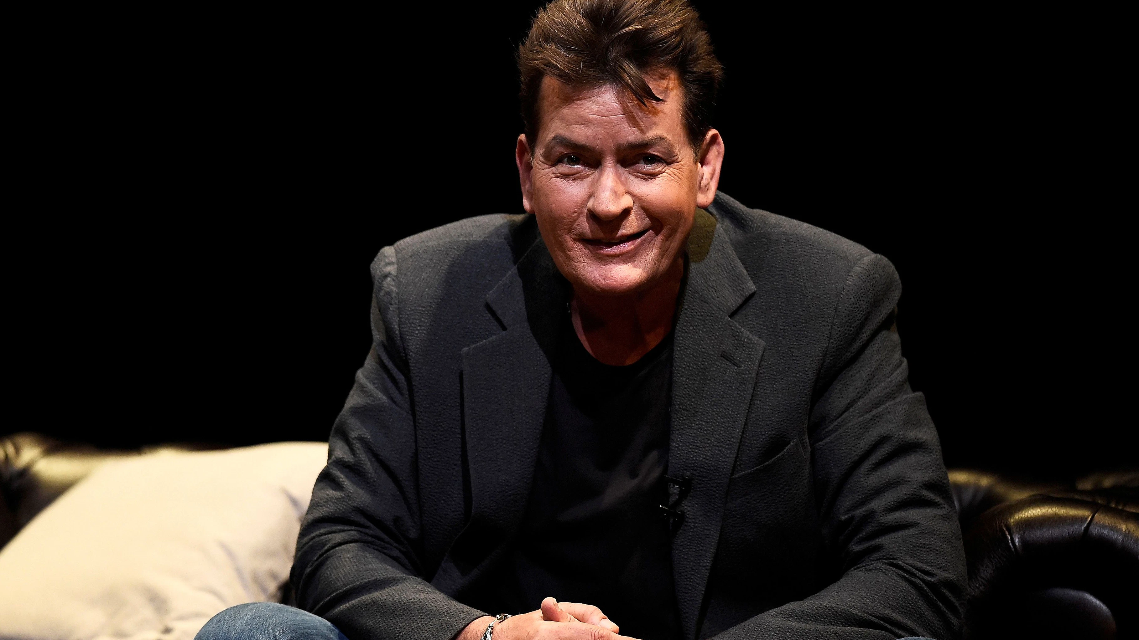 Heute.at - Nach 12 Jahren! Charlie Sheen feiert großes TV-Comeback