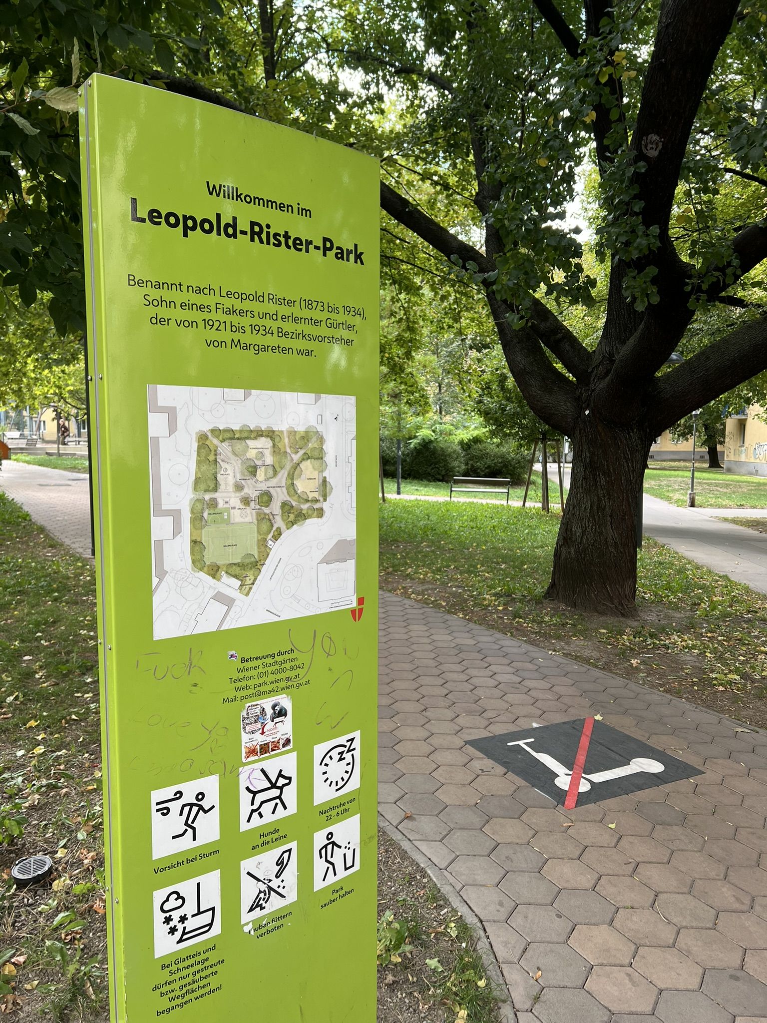 Im Leopold-Rister-Park herrscht E-Scooter-Verbot.