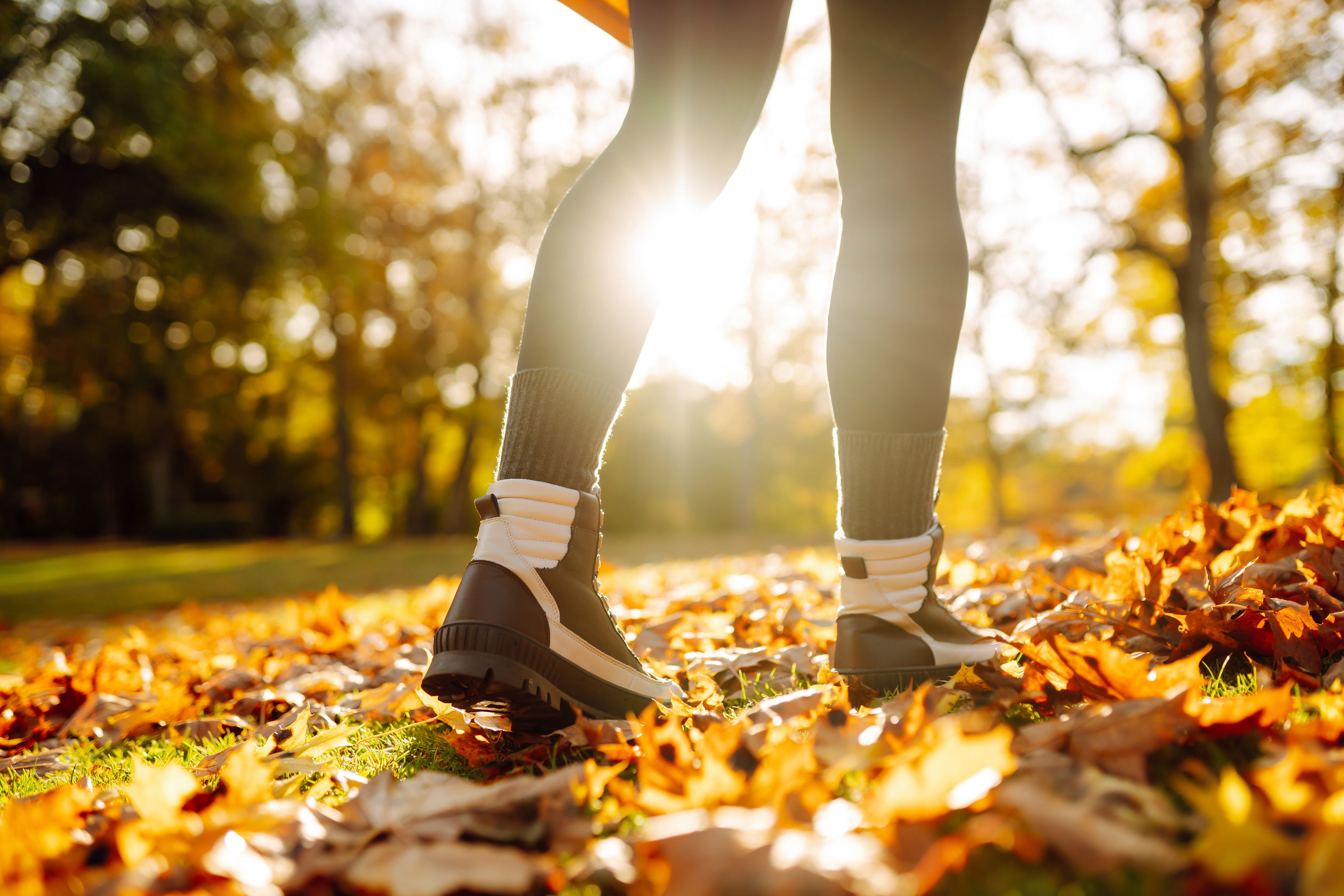 Eine Runde spazieren statt ins Fitnessstudio? Klingt fast ein bisschen zu gemütlich, um als Sport zu zählen.