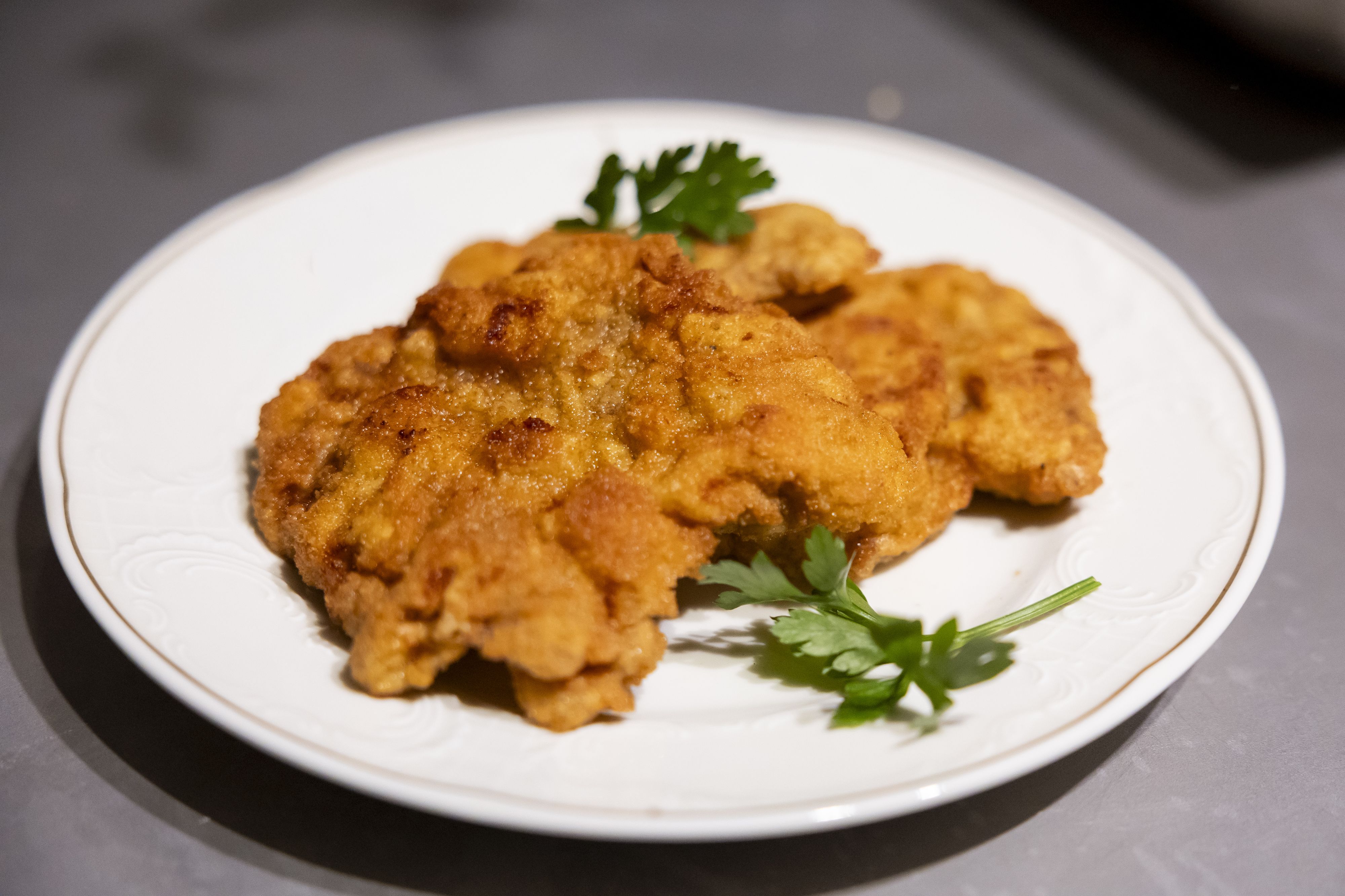 Das Schnitzel wird teurer – im Schnitt kostet die bestellte Portion mittlerweile 13,09 Euro