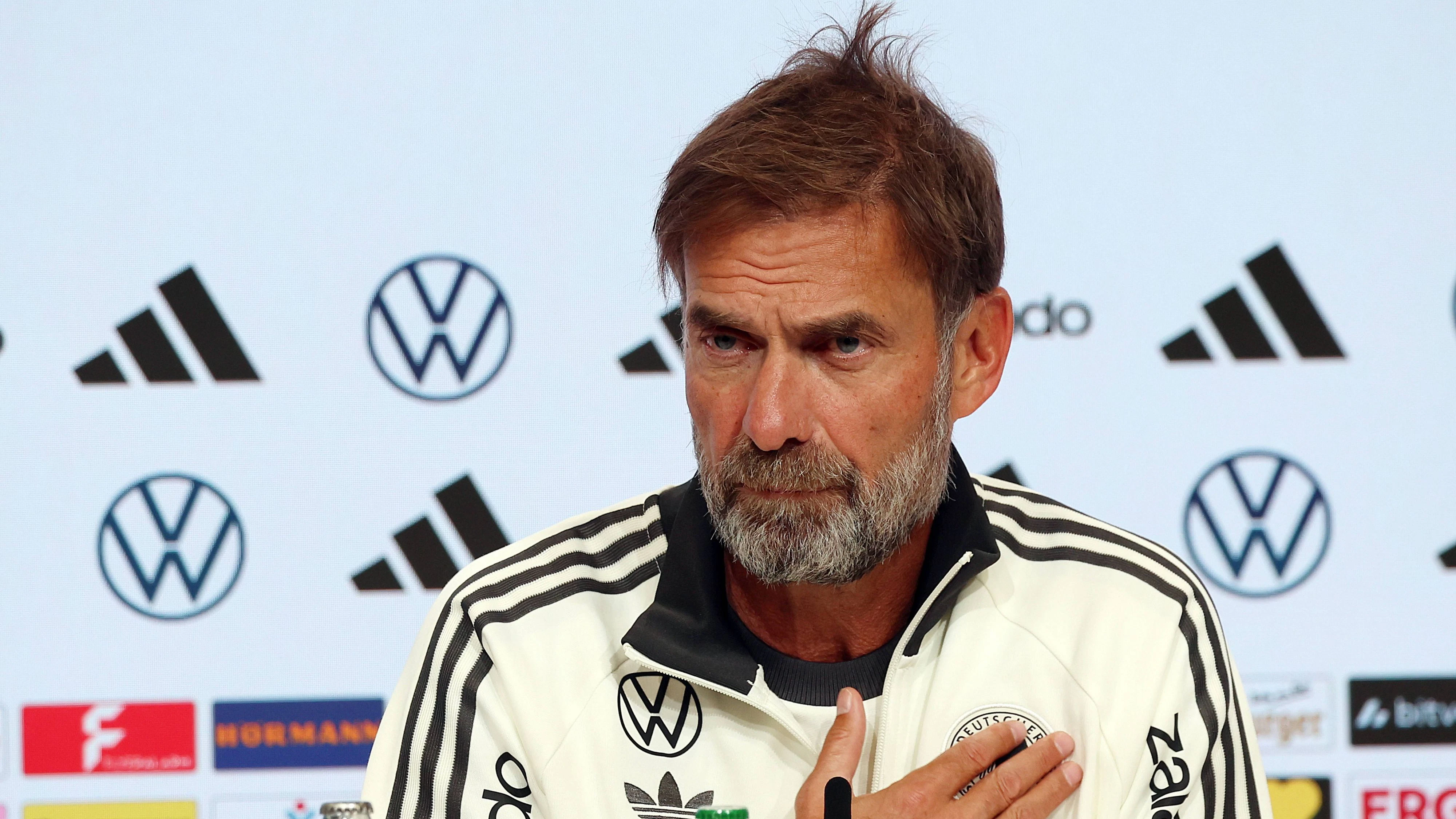 30.09.2026, xrekx, Fussball UEFA Nations League , Deutschland - Pressekonferenz mit Juergen Klopp und Jonas Urbig v.l. Jürgen Juergen Klopp Trainer Deutschland Muenchen *** September 30, 2026, xrekx, Soccer: UEFA Nations League, Germany Press Conference with Jürgen Klopp and Jonas Urbig from left: Jürgen Klopp, Germany s coach, Munich