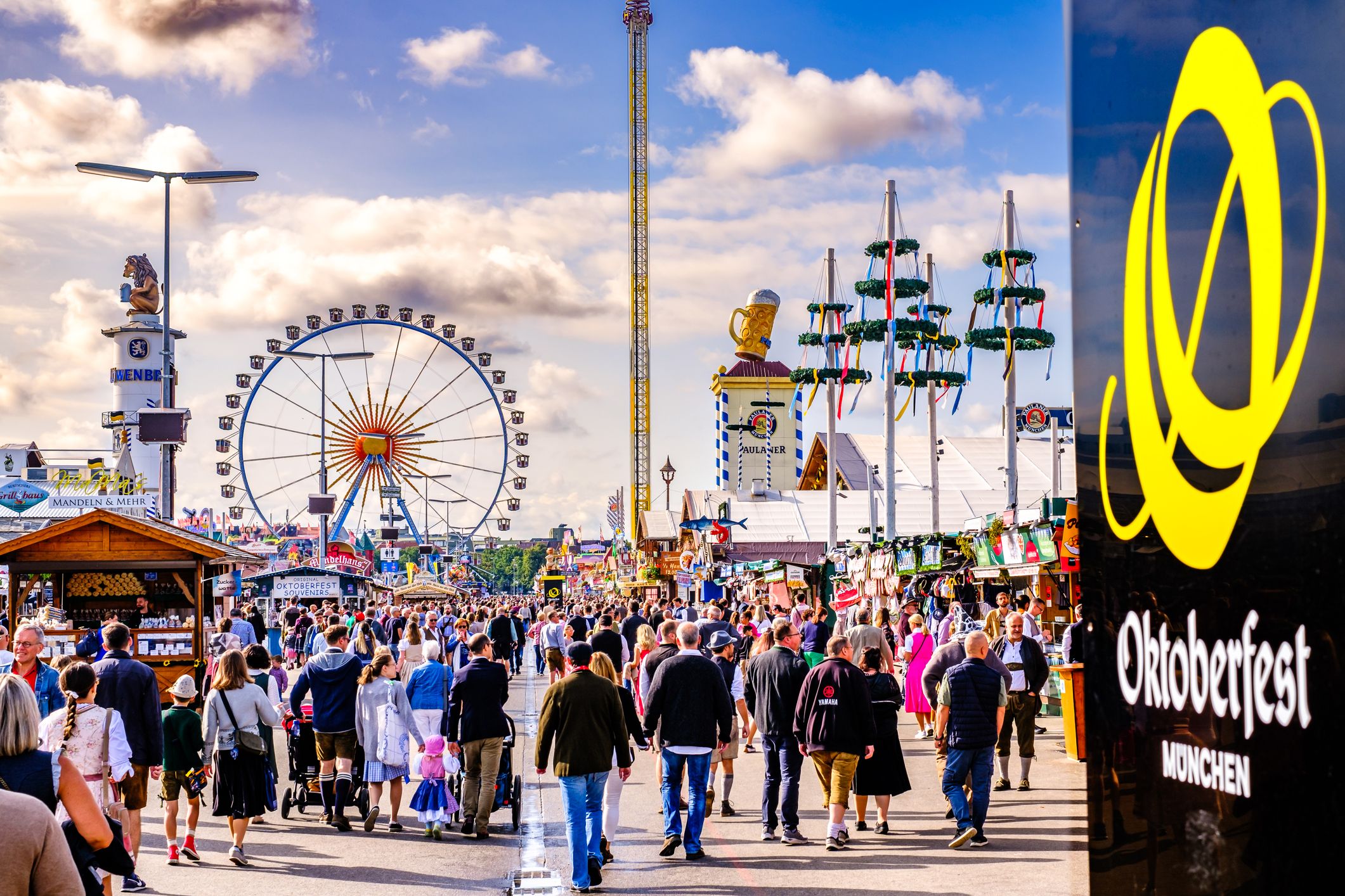 Das Oktoberfest findet gerade in München und lockt zahlreiche Besucher auf die Wiesn.