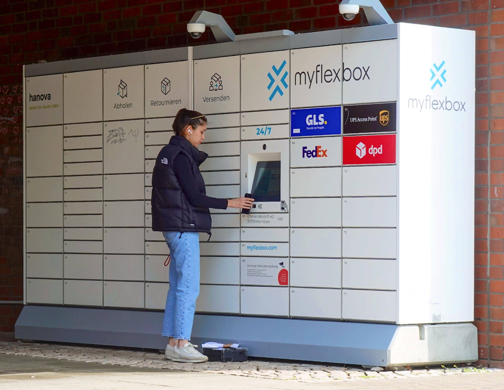 Postbox von Fa. myflexbox - gesehen am 17.07.2025 am Kronsberg in Hannover *** Postbox from Fa myflexbox seen on 17 07 2025 at Kronsberg in Hanover
