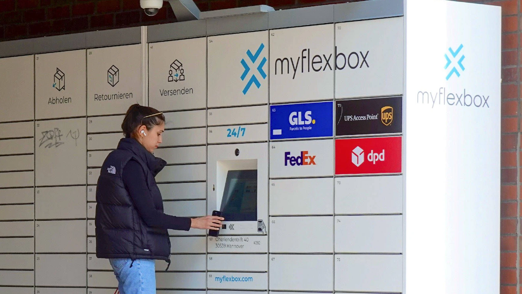 Postbox von Fa. myflexbox - gesehen am 17.07.2025 am Kronsberg in Hannover *** Postbox from Fa myflexbox seen on 17 07 2025 at Kronsberg in Hanover