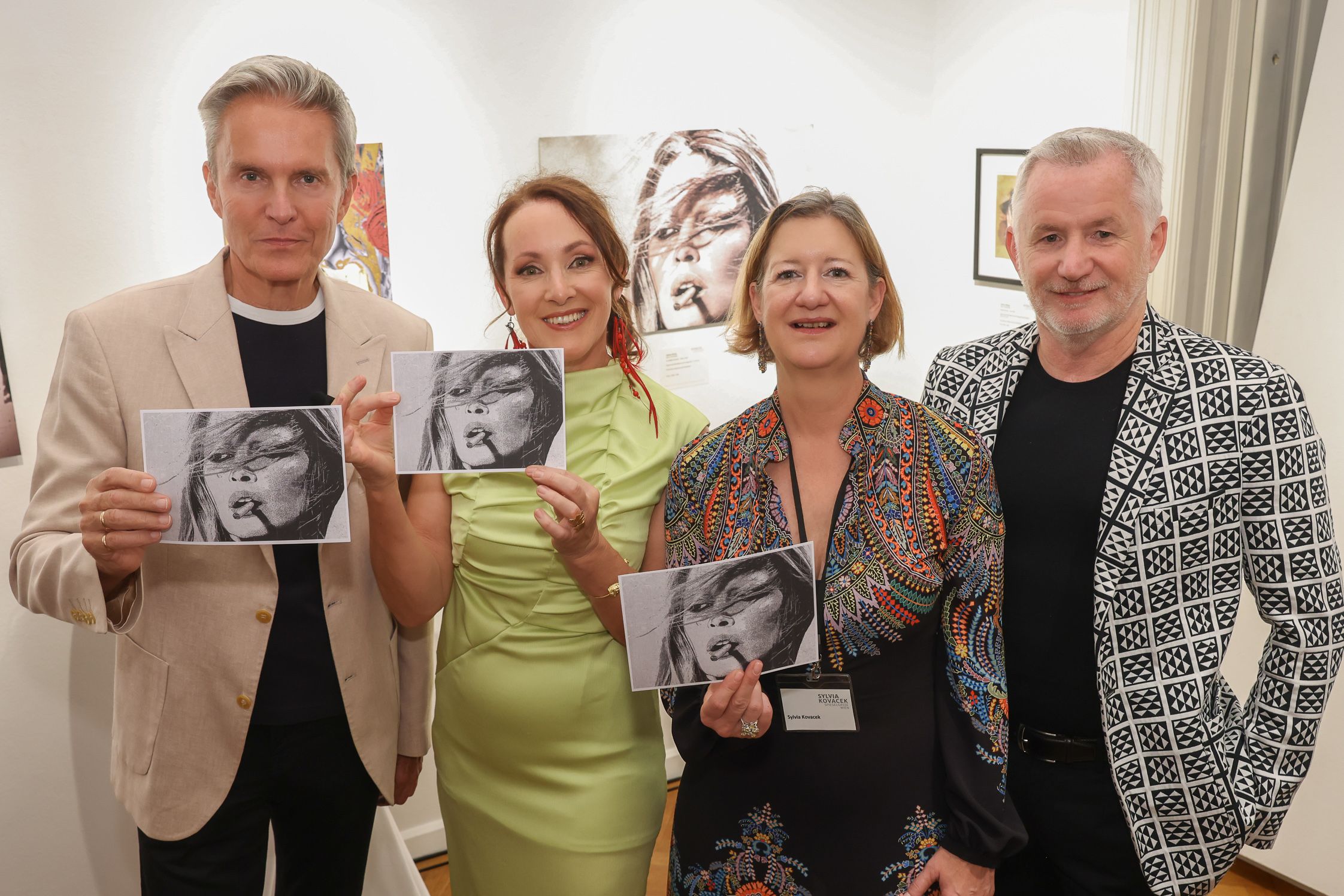 Alfons Haider, Sabine König, Sylvia Kovacek und Roman Hagara bei der Vernissage