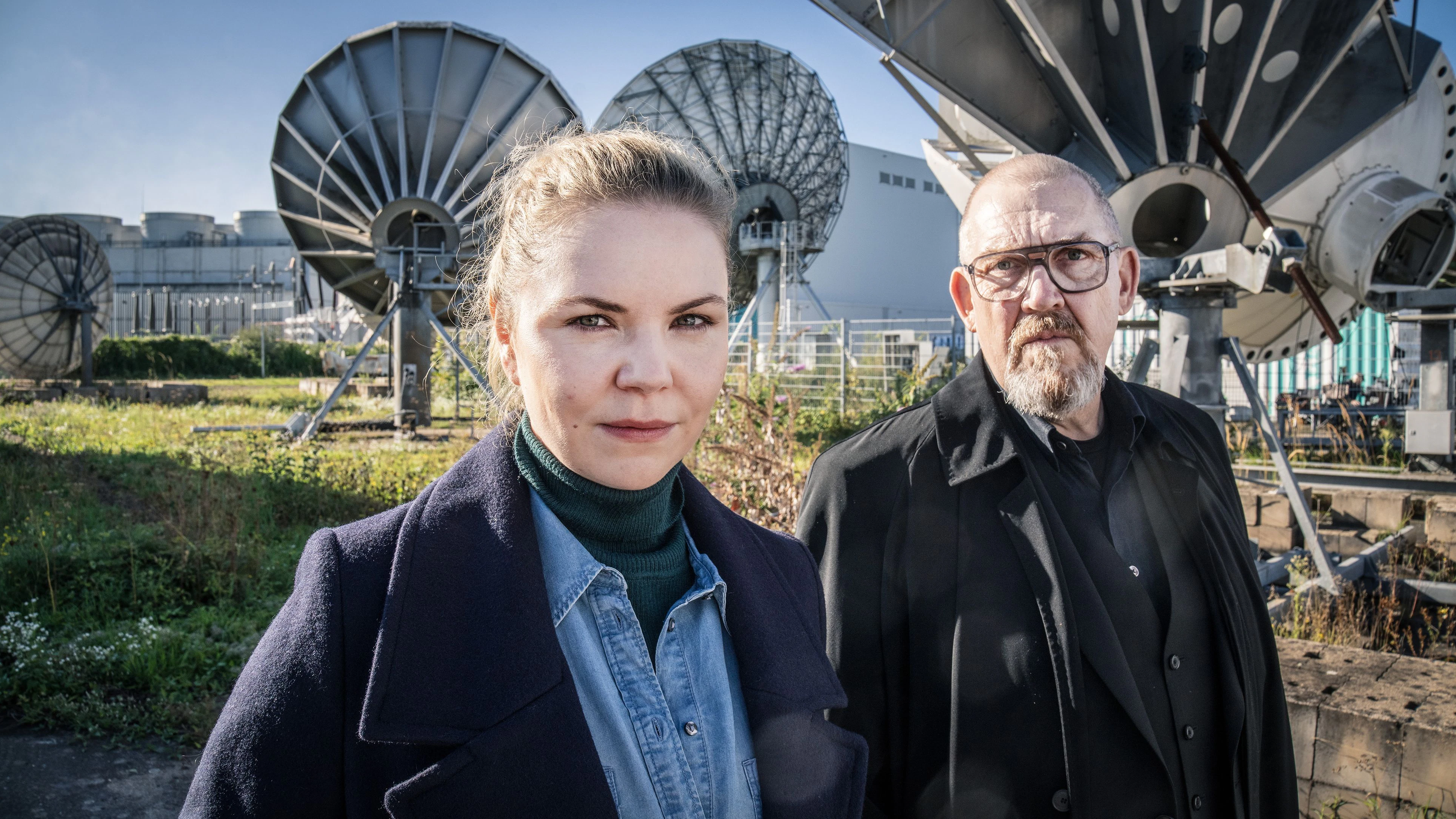 Derzeit laufen die Dreharbeiten für den 101. Kölner „Tatort“. Da Klaus J. Behrendt als Kommissar Max Ballauf im 100. Fall seinen letzten Einsatz haben wird, ermittelt Kriminalhauptkommissarin Merle Rautenberg, gespielt von Ricarda Seifried, im „Tatort – Entfesselt“ an der Seite von Freddy Schenk (Dietmar Bär).
