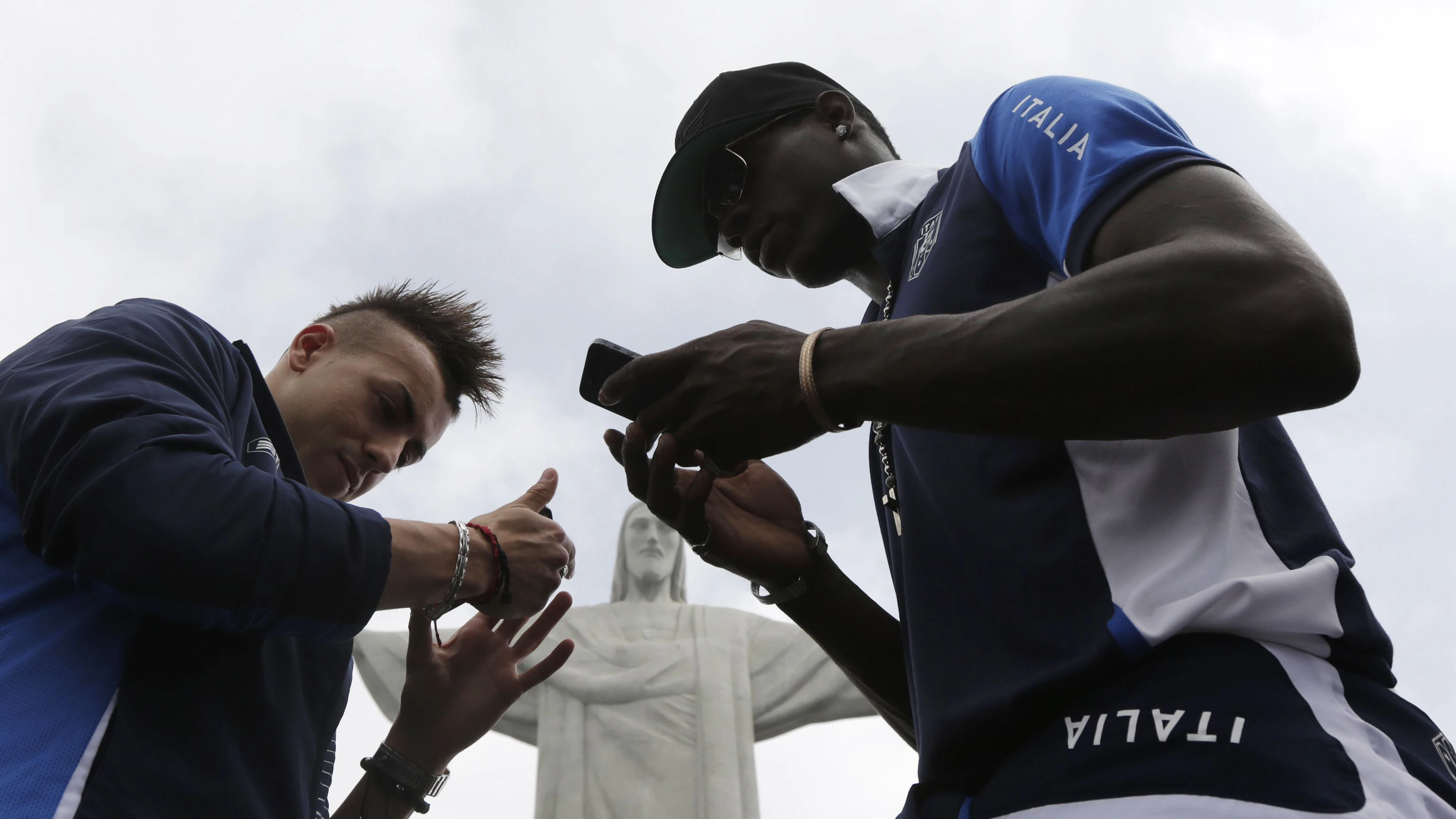 Balotelli mit Stehkragen
