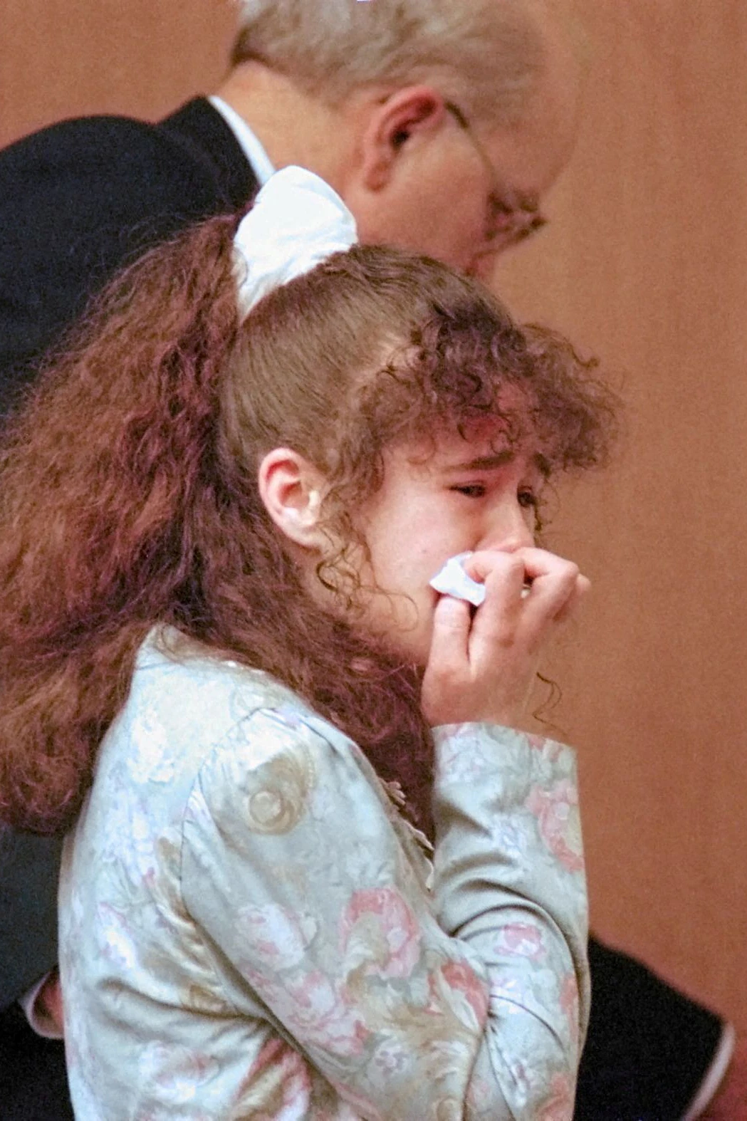 Ein Bild vom 30. März 1996 aus dem Gerichtssaal, kurz nachdem Christa Pike zum Tode verurteilt worden war. Sie war zum Zeitpunkt der Tat knapp über 18 Jahre alt