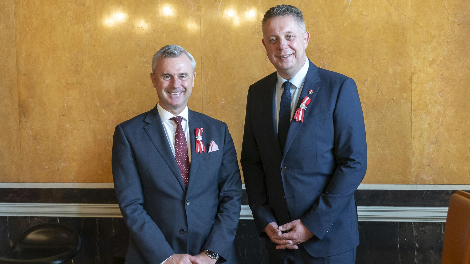 norbert hofer und alexander petschnig vor der konstituierenden sitzung des nationalrates im parlament mit wahl der präsidenten und angelobung der abgeordneten, 20241024 foto: helmut graf/tageszeitung heute