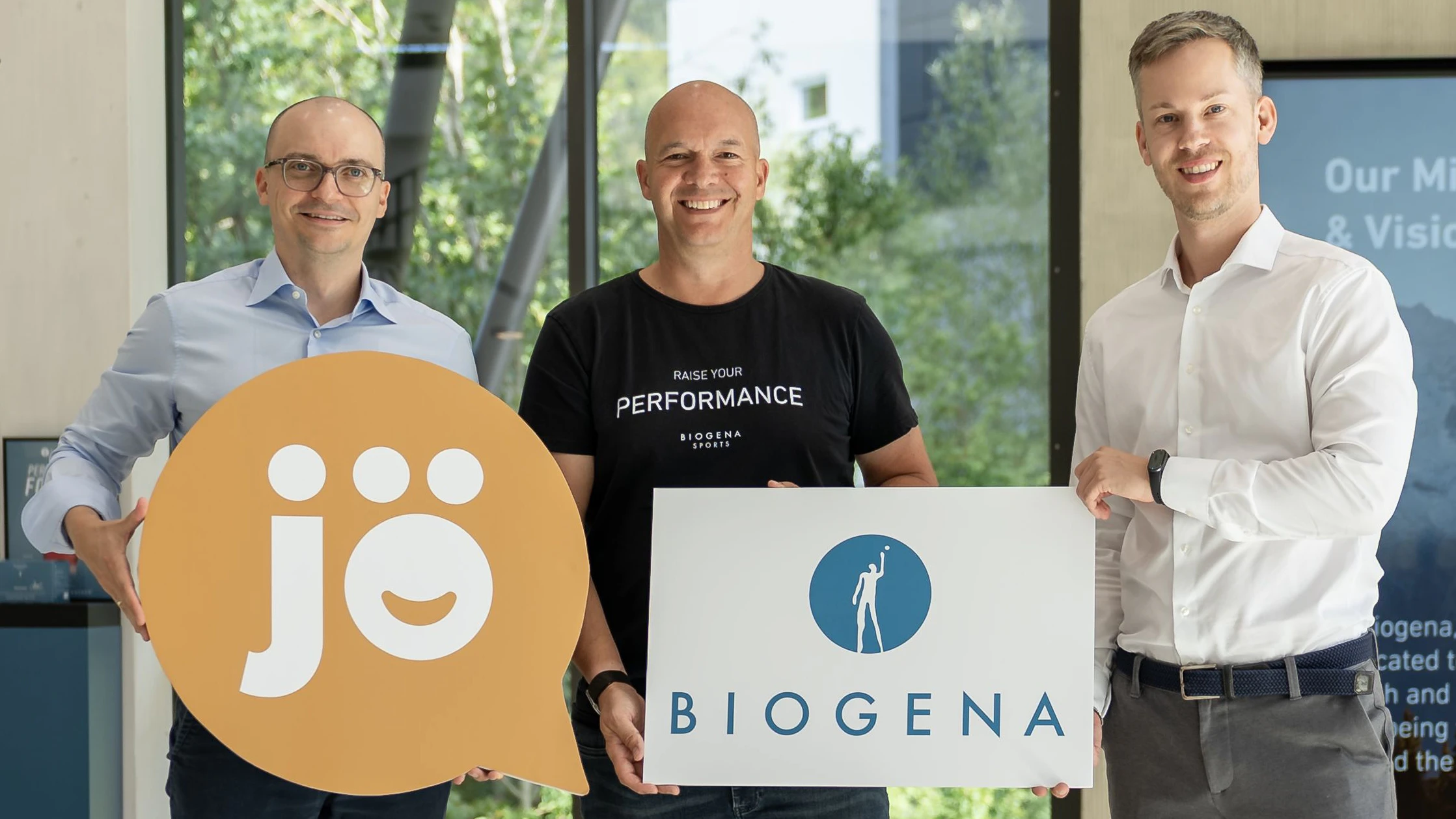jö-Geschäftsführer Nikolai Scheurecker (l.) und Alexander Merklein, Stefan Klinglmair (Mitte), COO von Biogena
