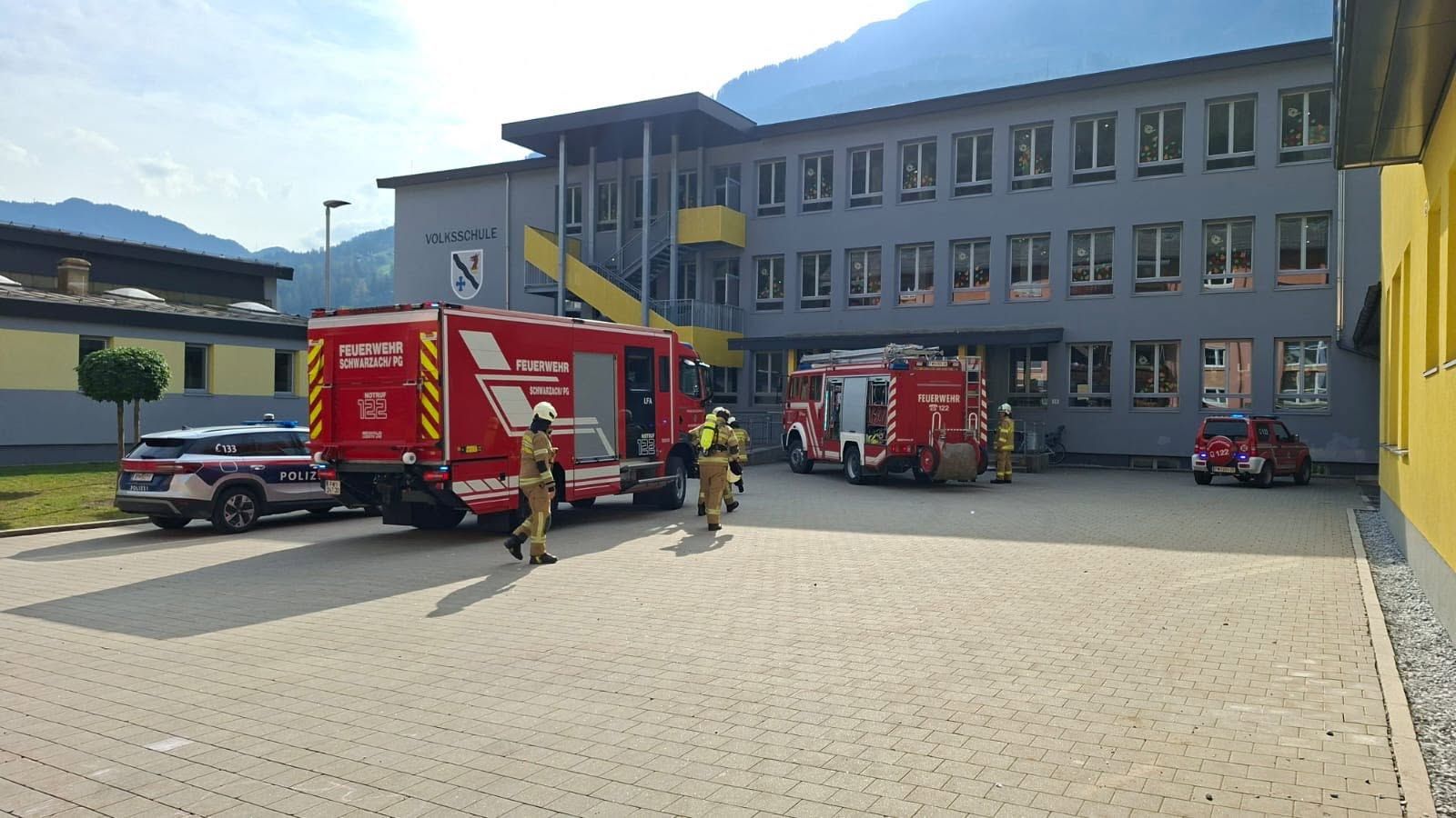 Heute.at - Alarm im Keller – Volksschule musste evakuiert werden