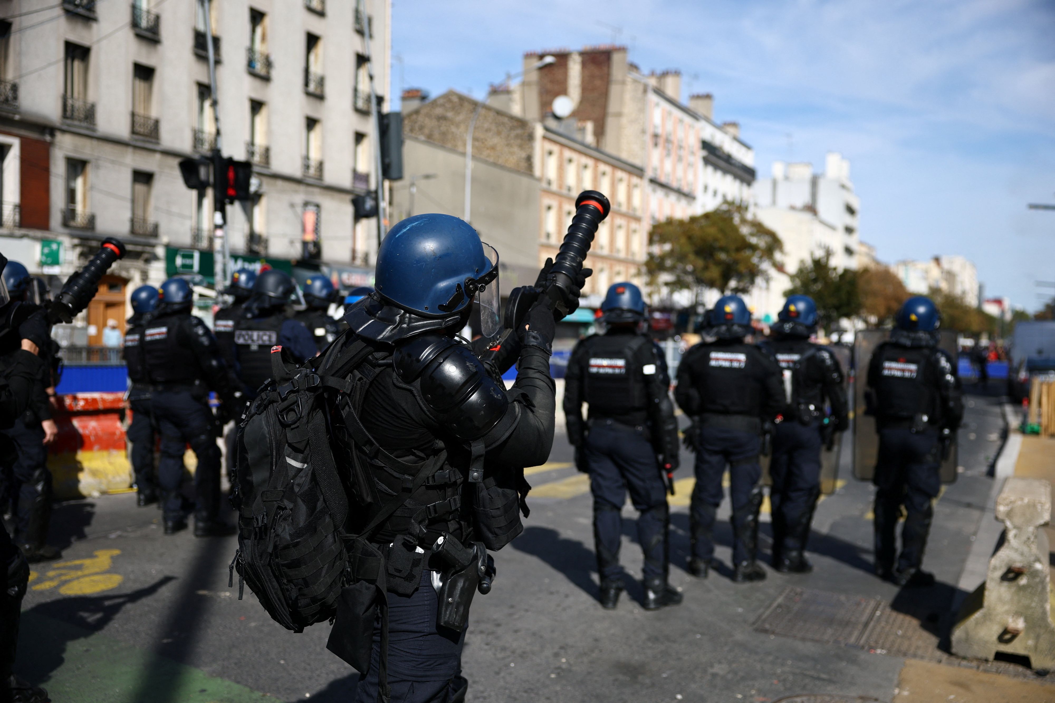 Heute.at - Brände, Festnahmen – Schülerproteste eskalieren