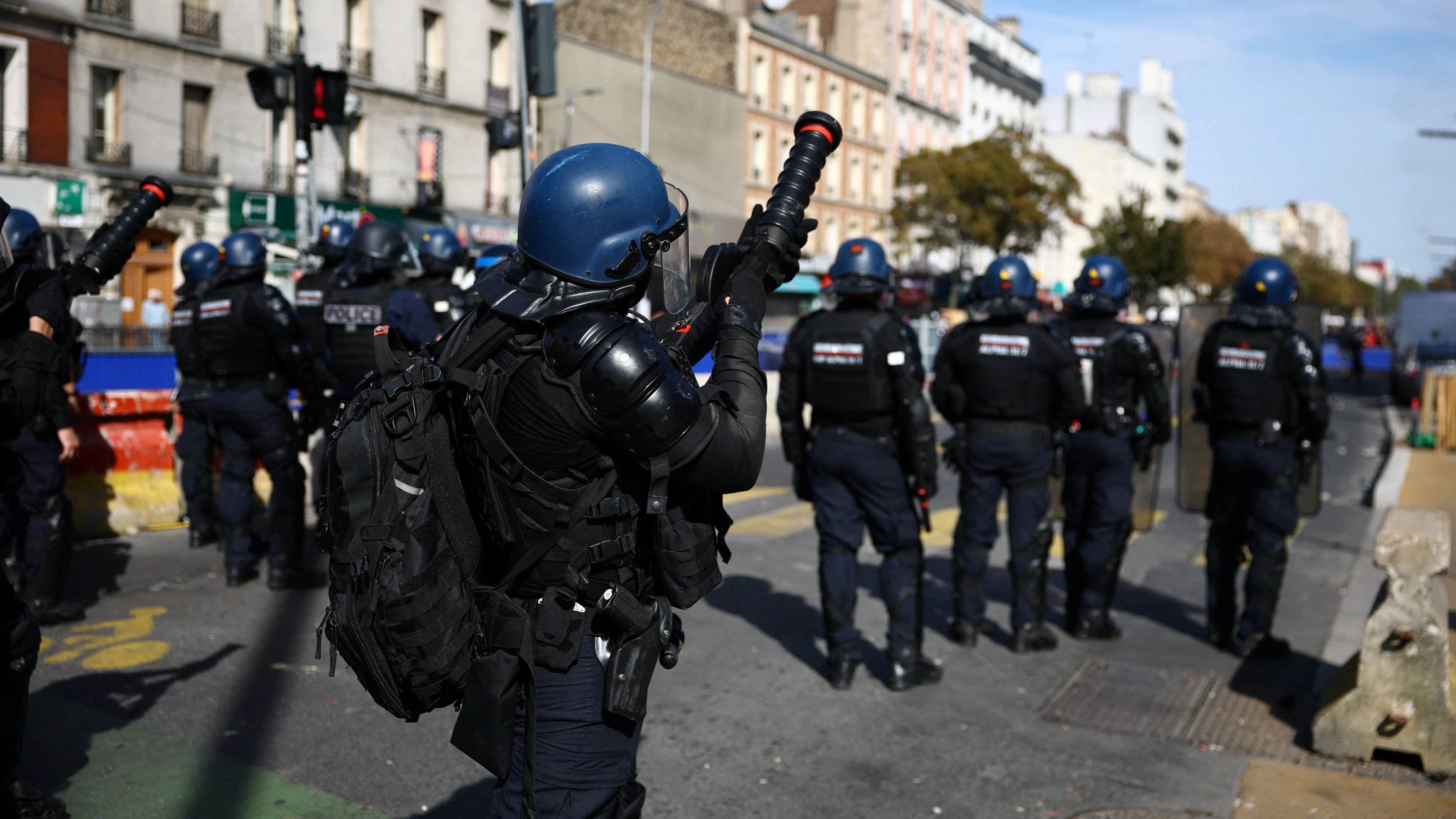 In Frankreich eskalieren die Schülerproteste zunehmend. Hunderte Schulen sind geschlossen.