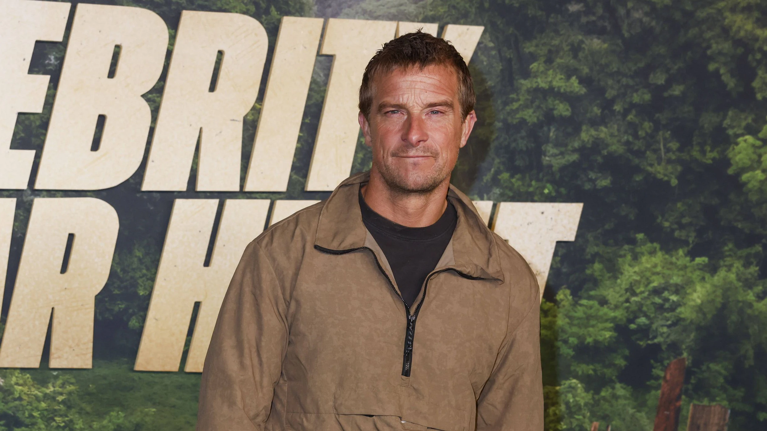 Bear Grylls ist immer noch im Survival-Game unterwegs – zwischenzeitlich aber auch auf Abwegen.