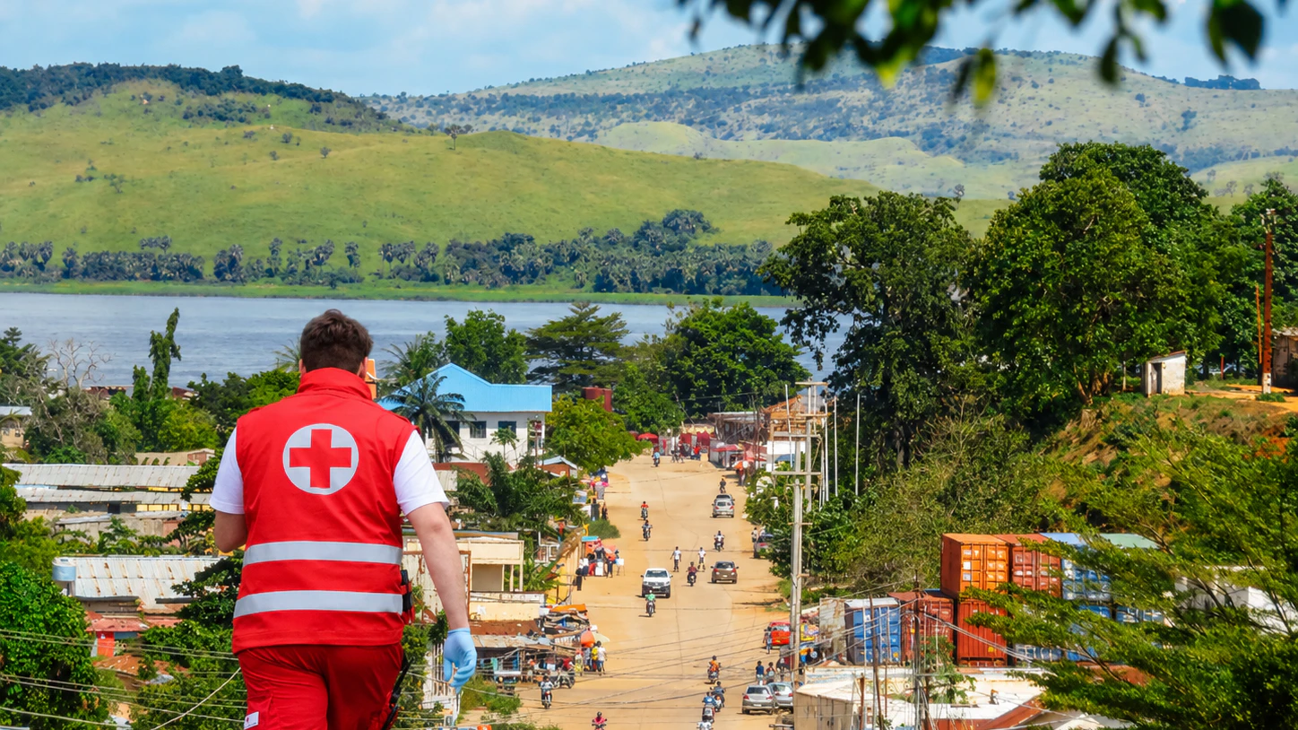 Der Rote-Kreuz-Helfer befand sich auf Ebola-Einsatz im Kongo.