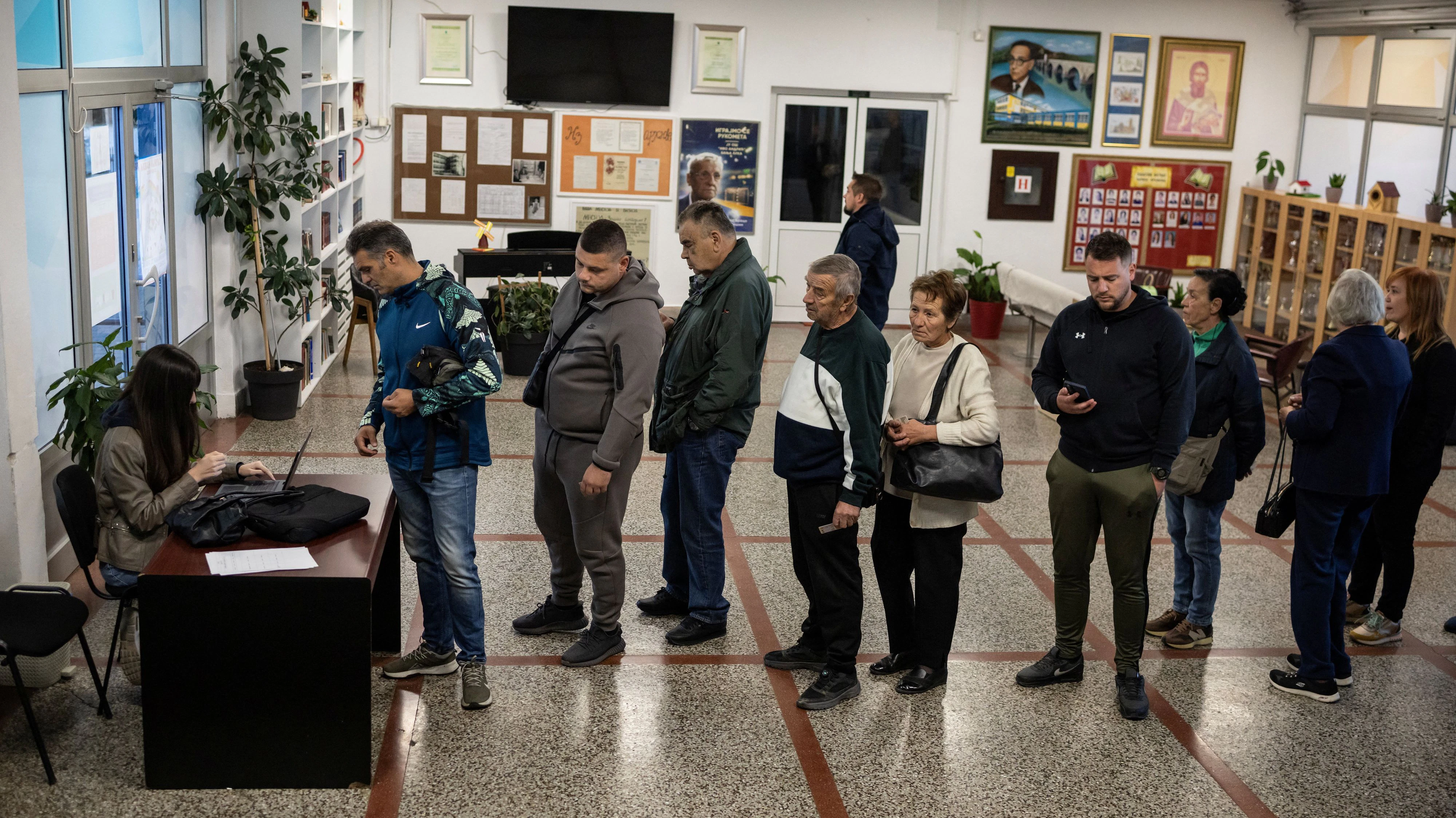 Technische Pannen haben den Start der Wahlen in Bosnien und Herzegowina überschattet. 
