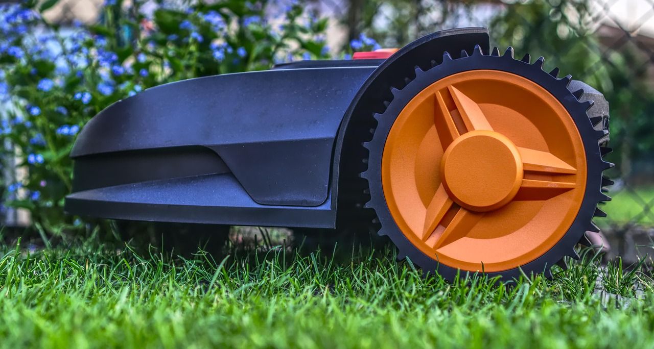 Heute.at - Dieser fatale Mähroboter-Fehler ruiniert deinen Rasen