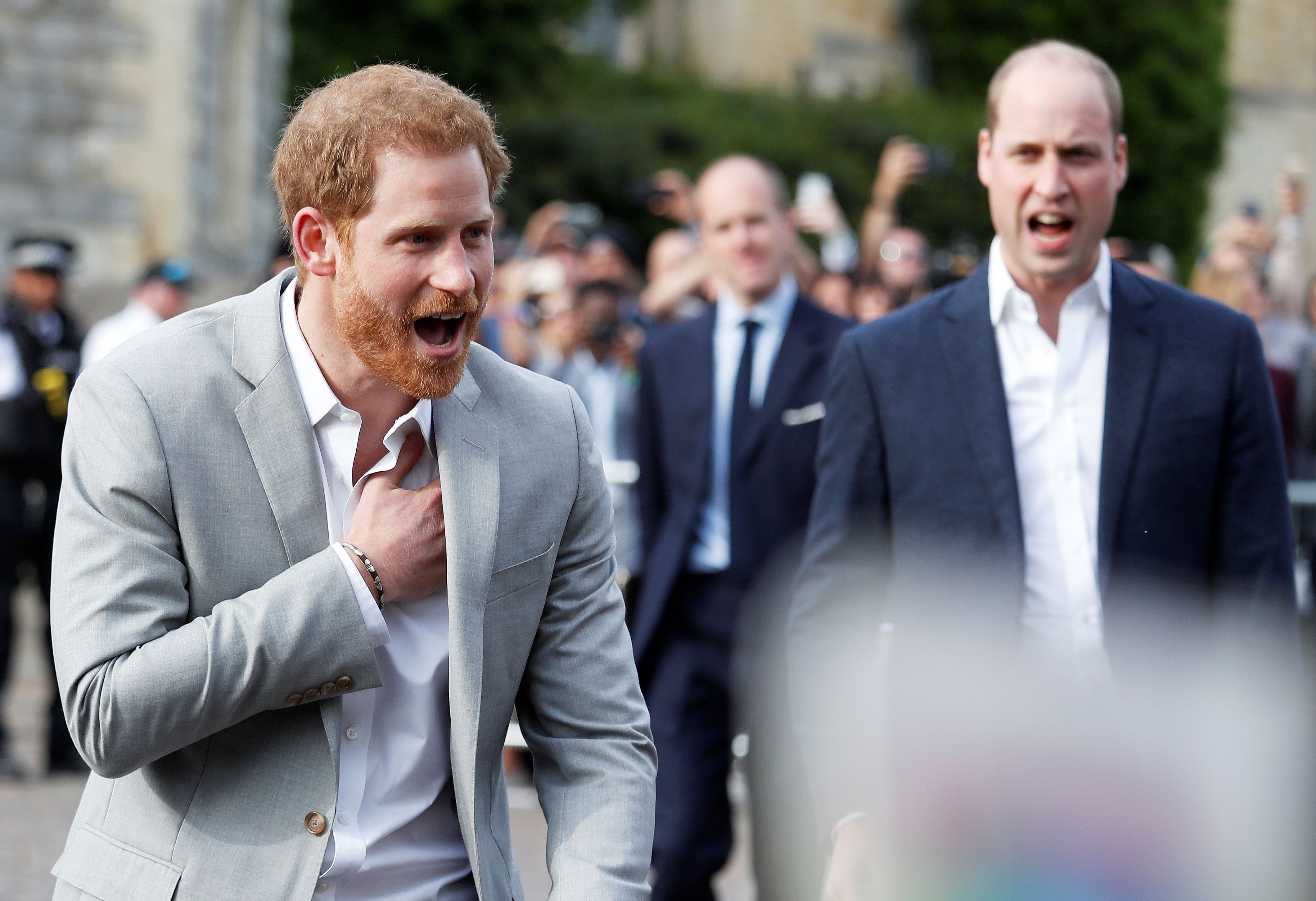 Das Verhältnis der Brüder gilt seit dem Rückzug von Harry und Meghan als arbeitende Royals im Jahr 2020 als stark belastet.