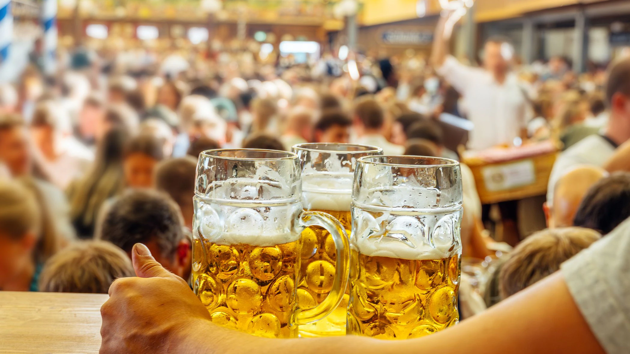 Gegen die beiden Männer wird nun ermittelt. (Symbolbild)